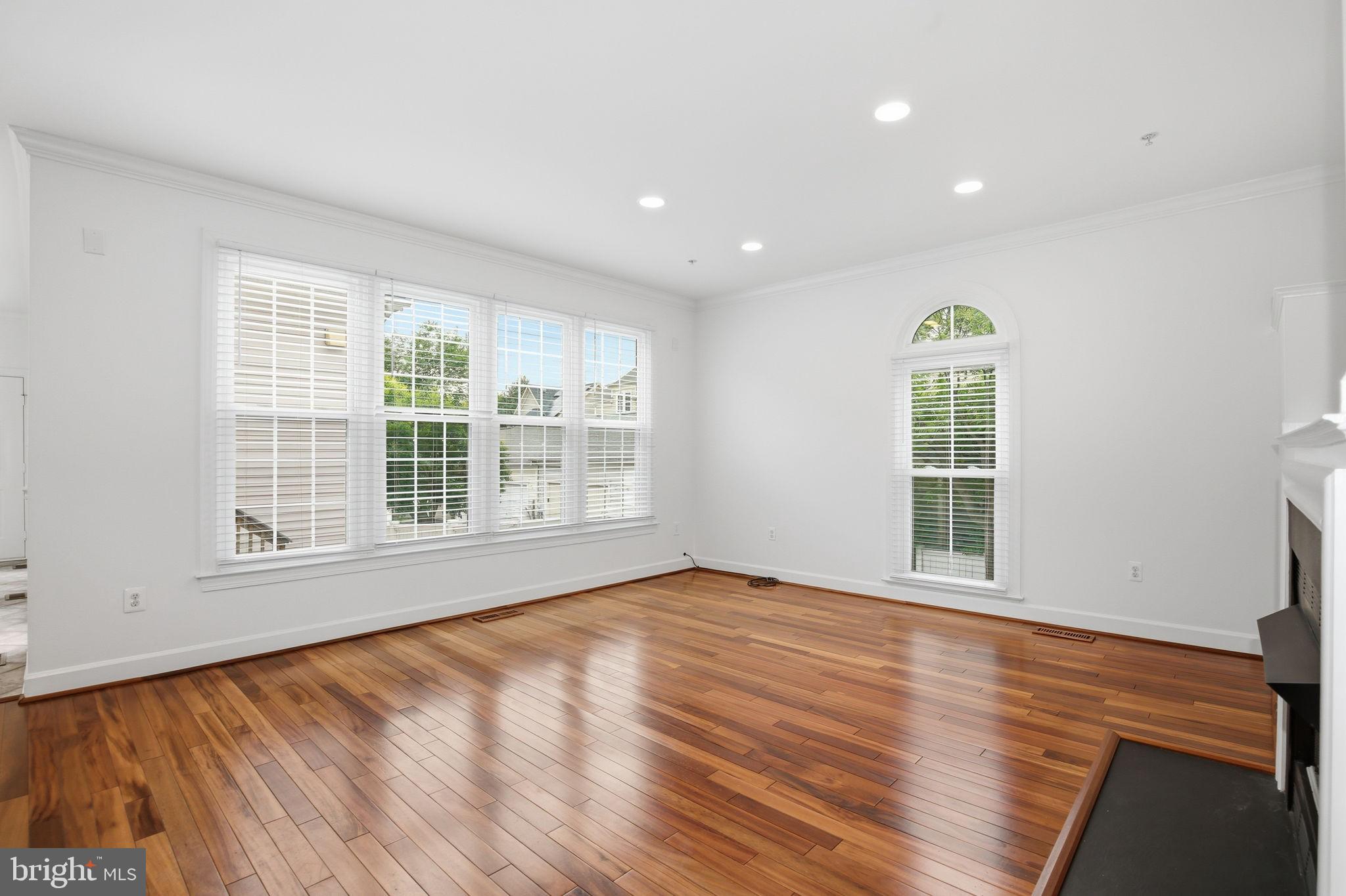 KING FARM - Residential
