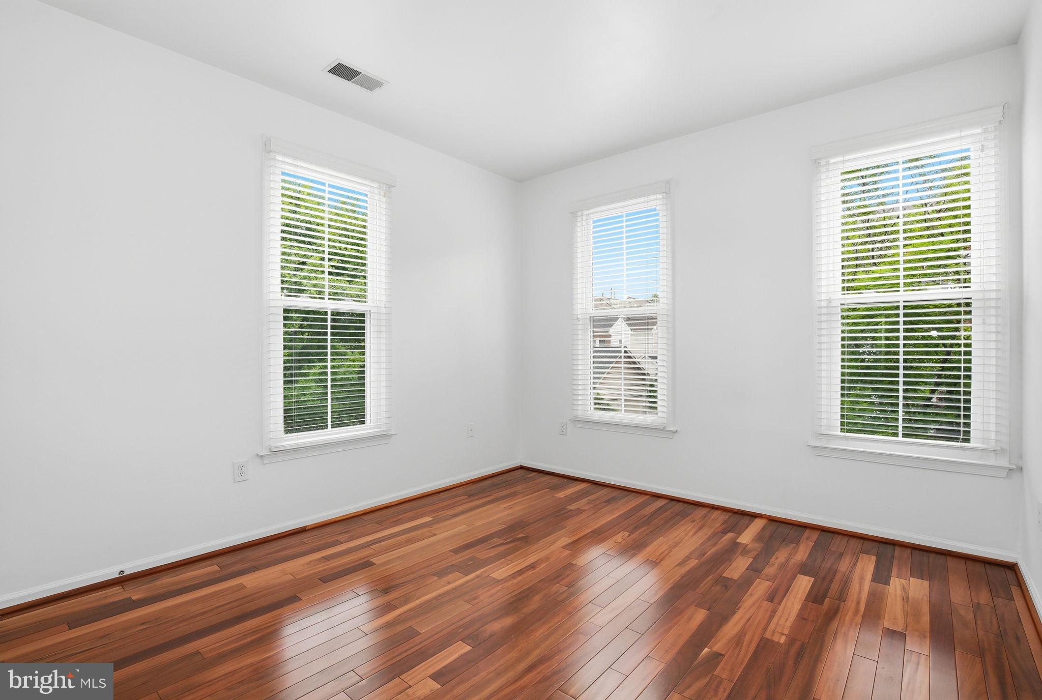 KING FARM - Residential