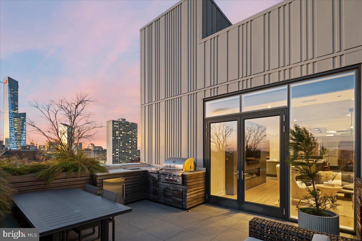RITTENHOUSE SQUARE - Residential Lease