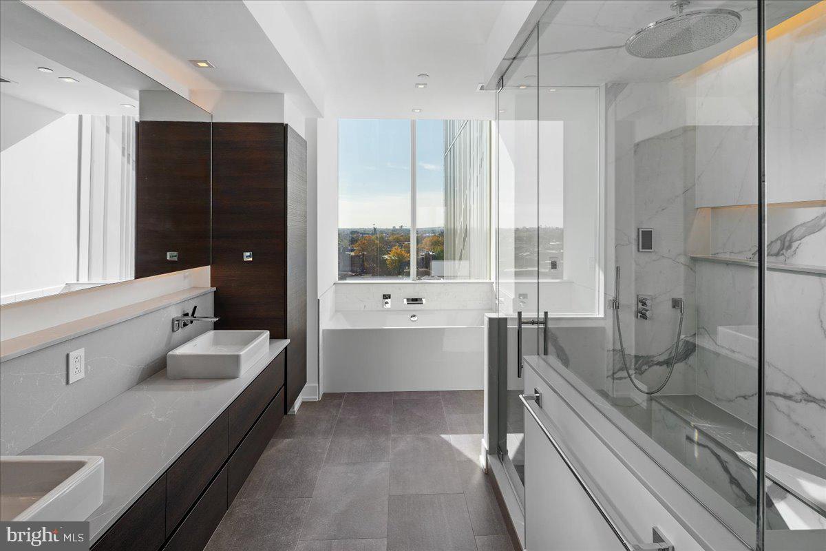 RITTENHOUSE SQUARE - Residential Lease