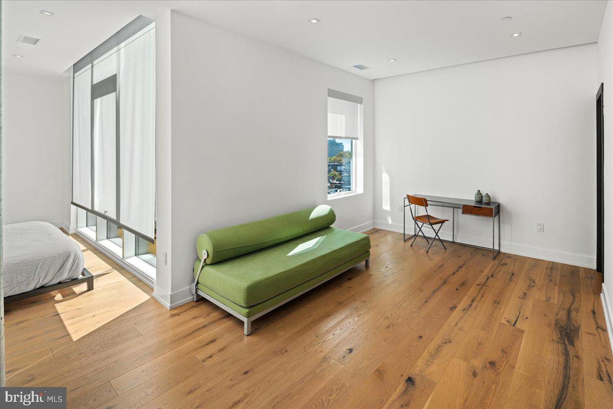 RITTENHOUSE SQUARE - Residential Lease