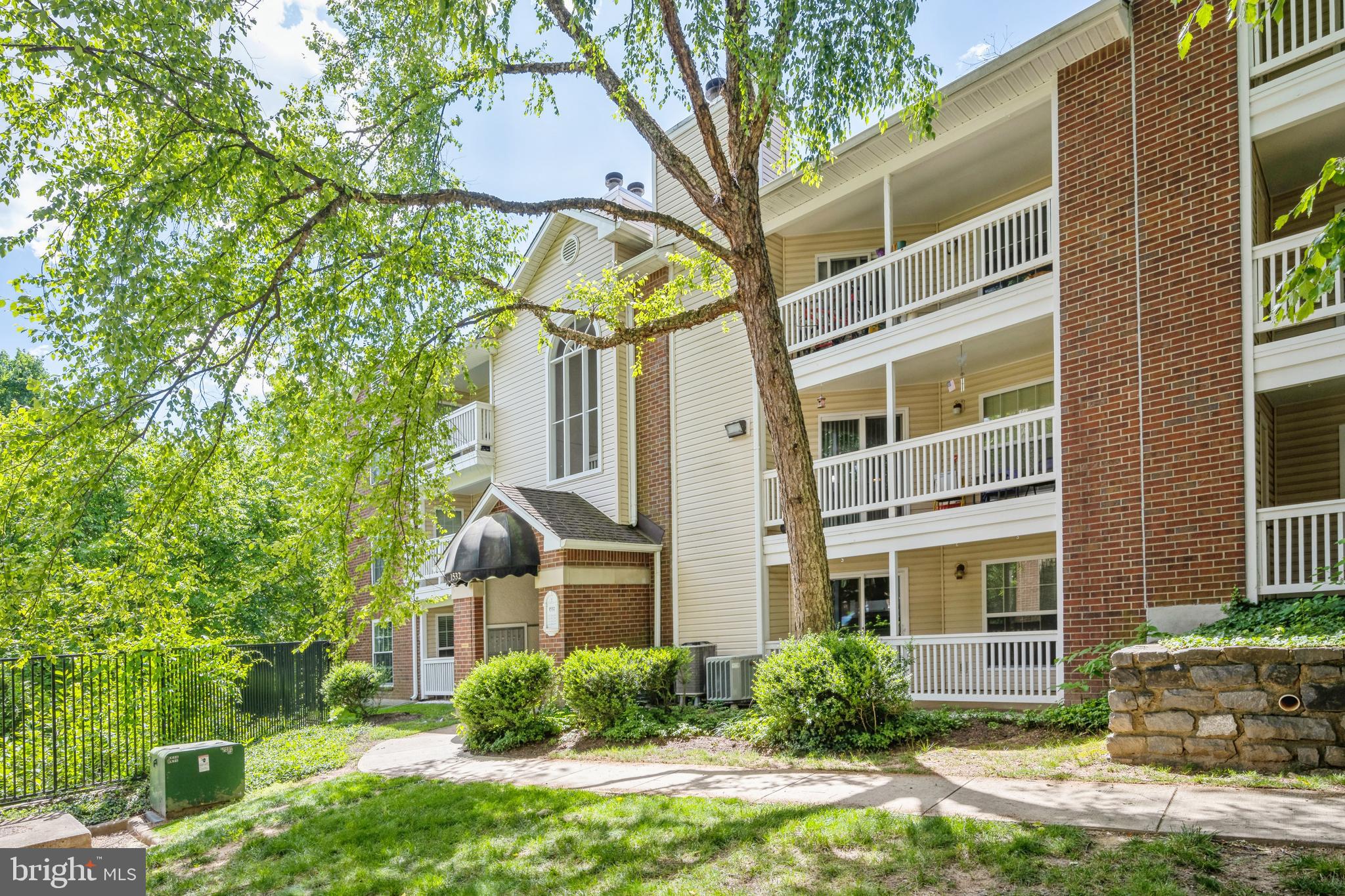 FOUNTAINS AT MCLEAN - Residential Lease