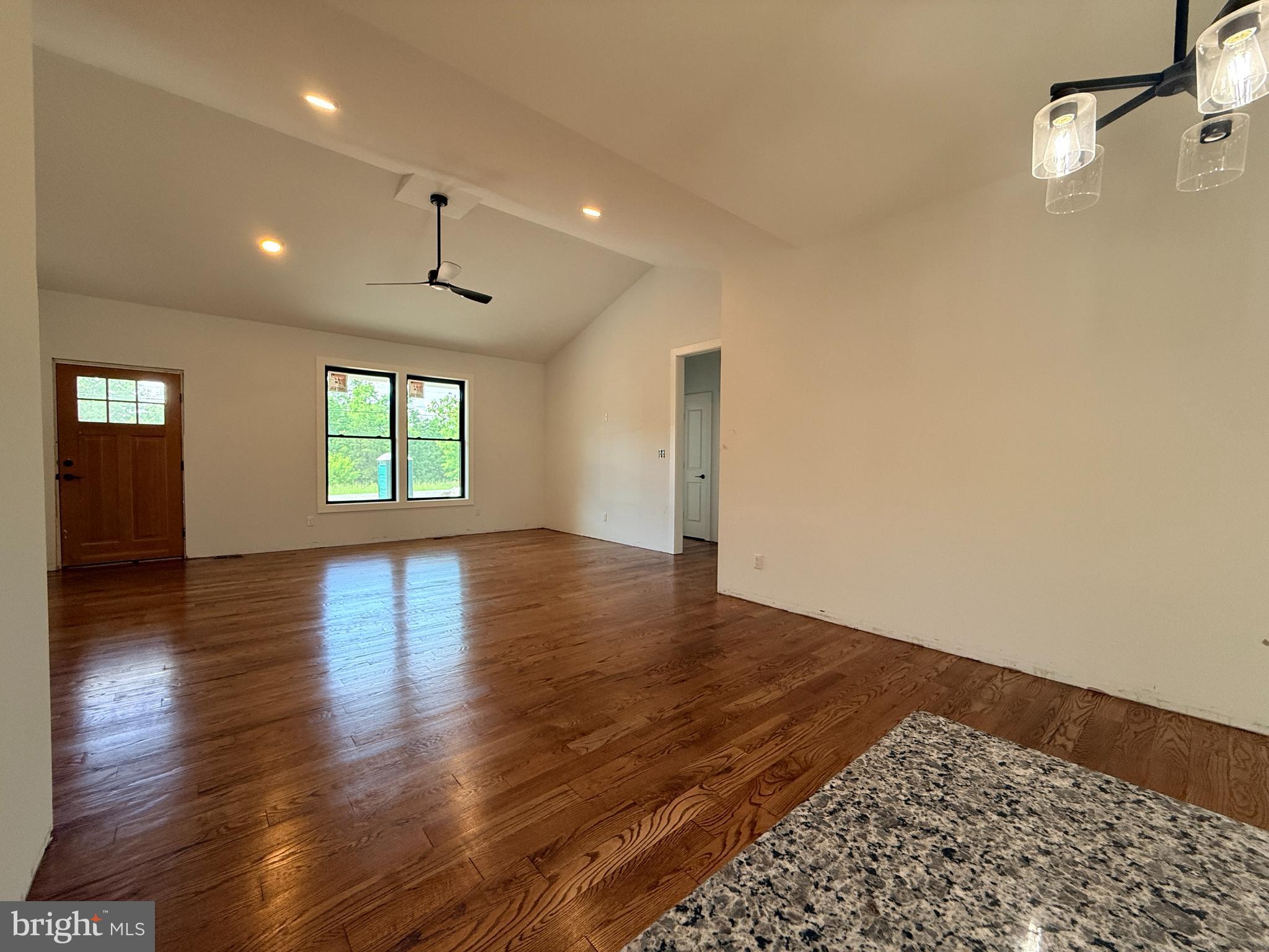 ASHTON FOREST - Residential