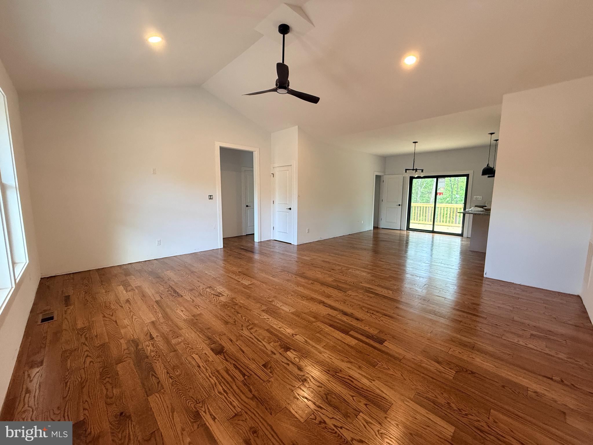 ASHTON FOREST - Residential