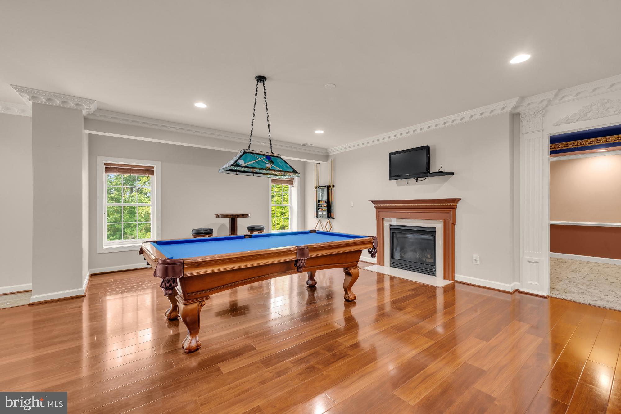 STONEWALL MANOR - Residential