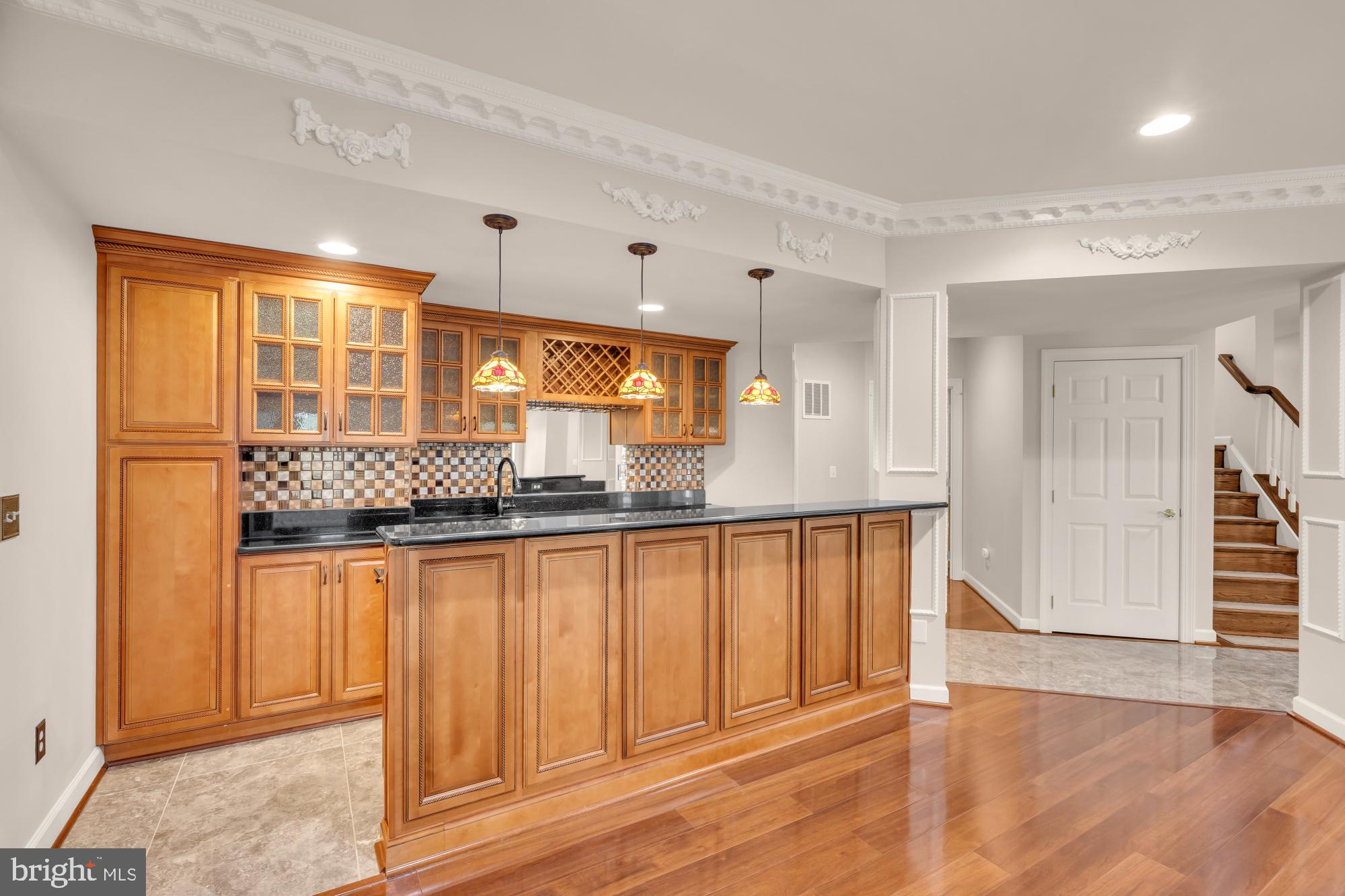 STONEWALL MANOR - Residential