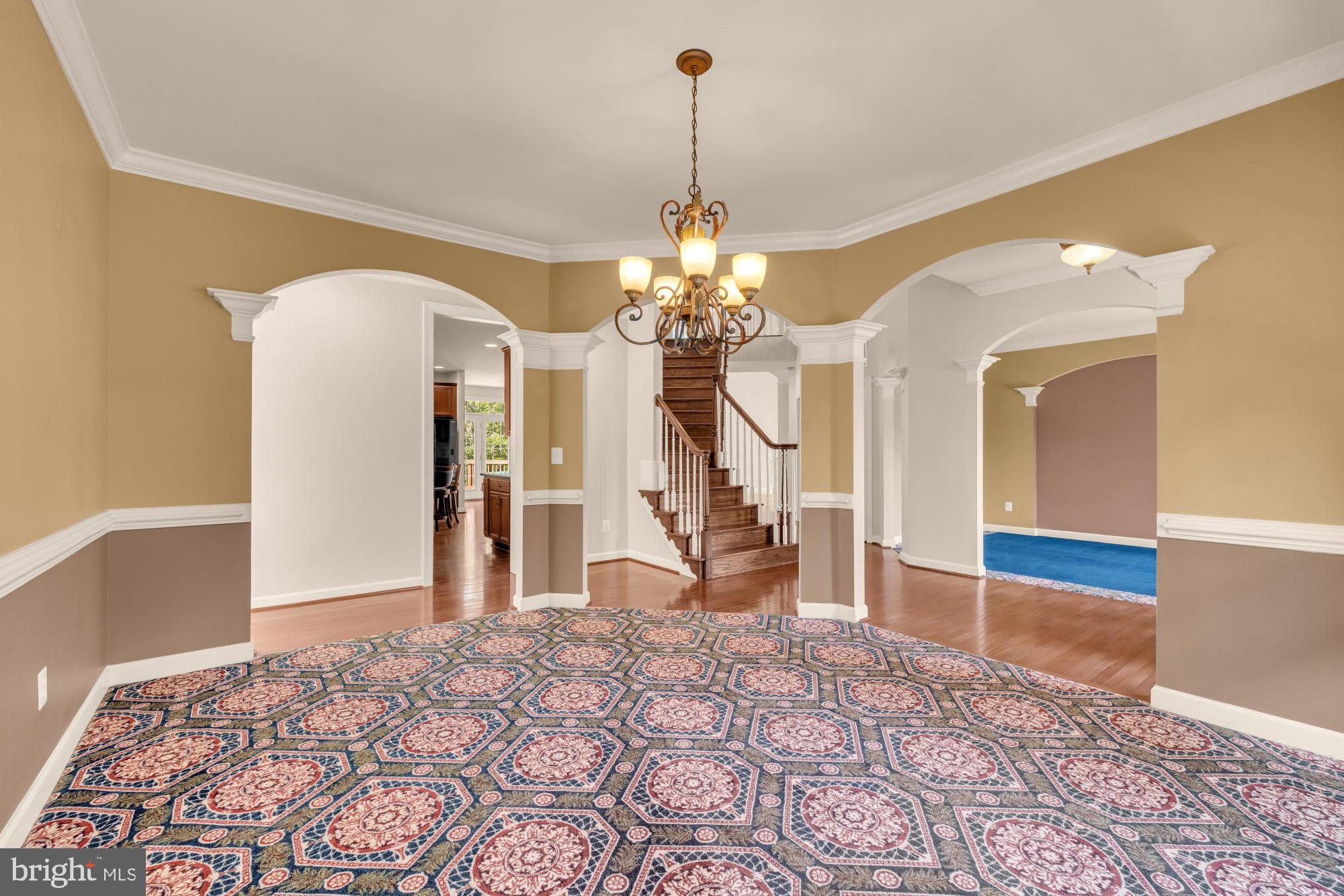 STONEWALL MANOR - Residential