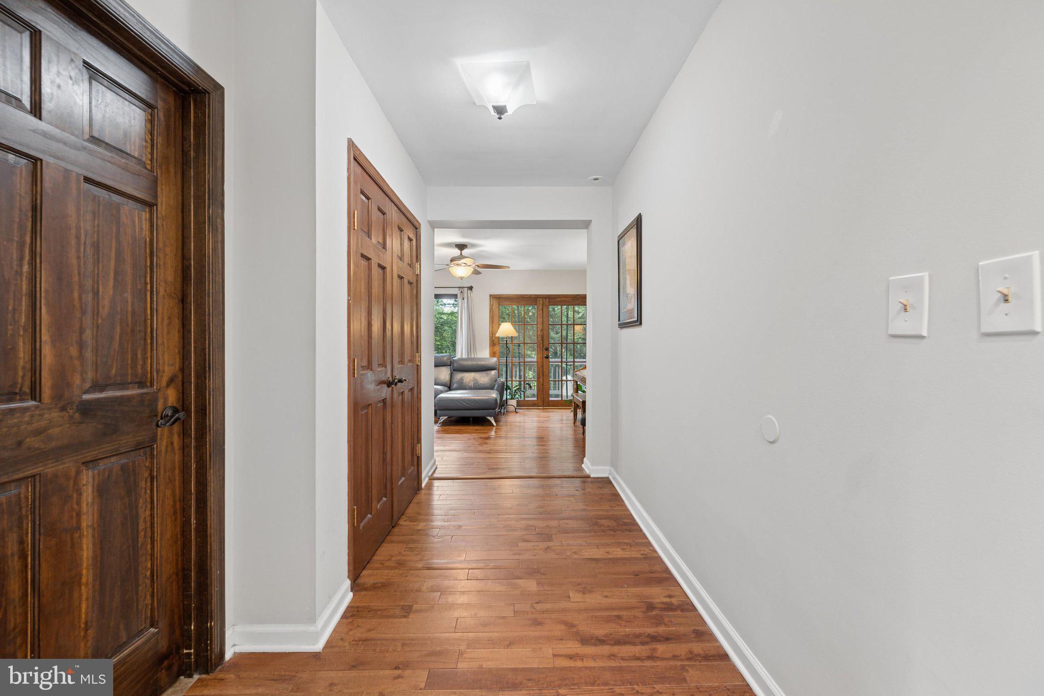 CAROLE HIGHLANDS - Residential