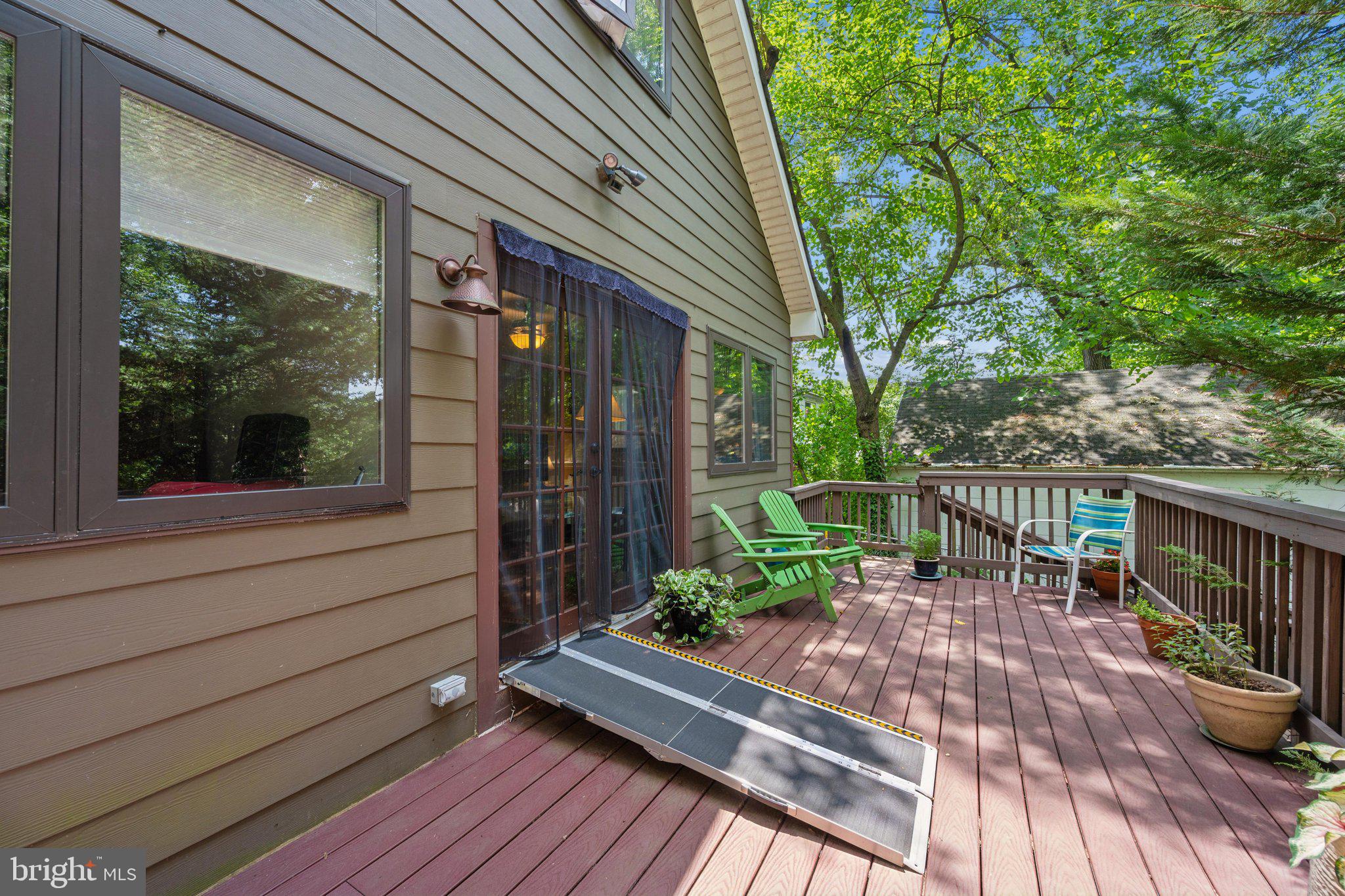 CAROLE HIGHLANDS - Residential