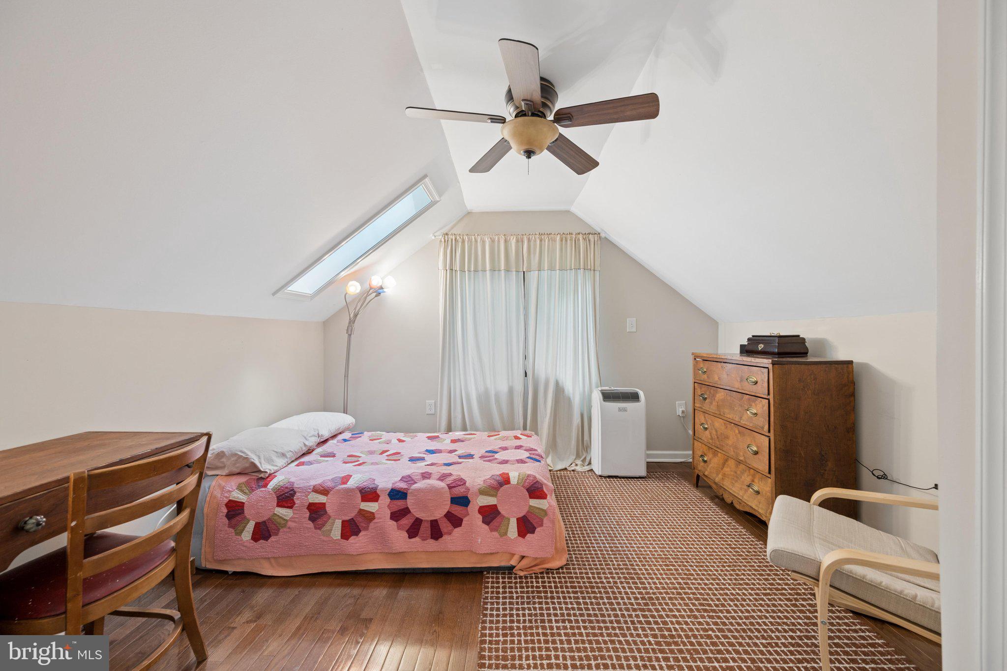 CAROLE HIGHLANDS - Residential