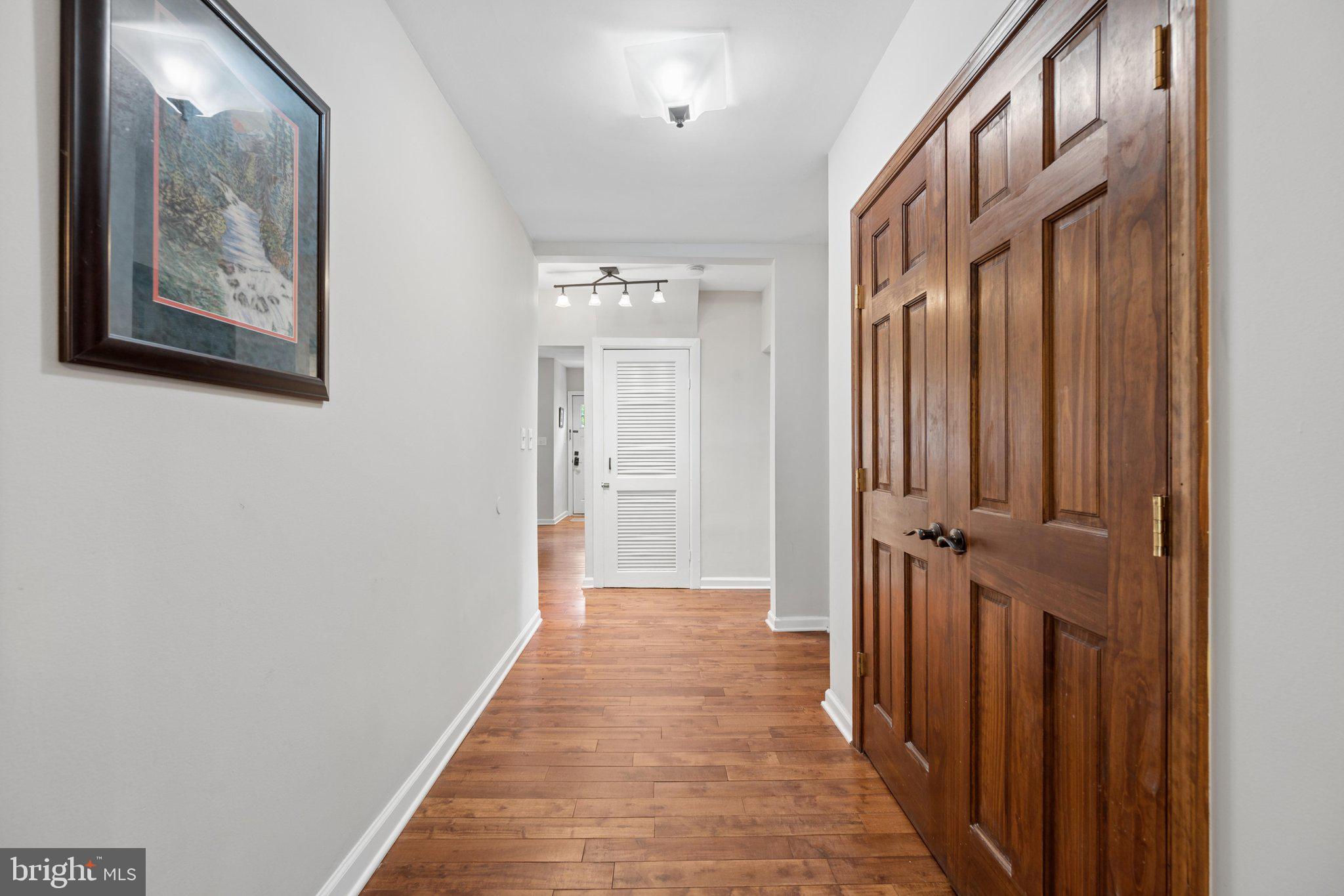 CAROLE HIGHLANDS - Residential