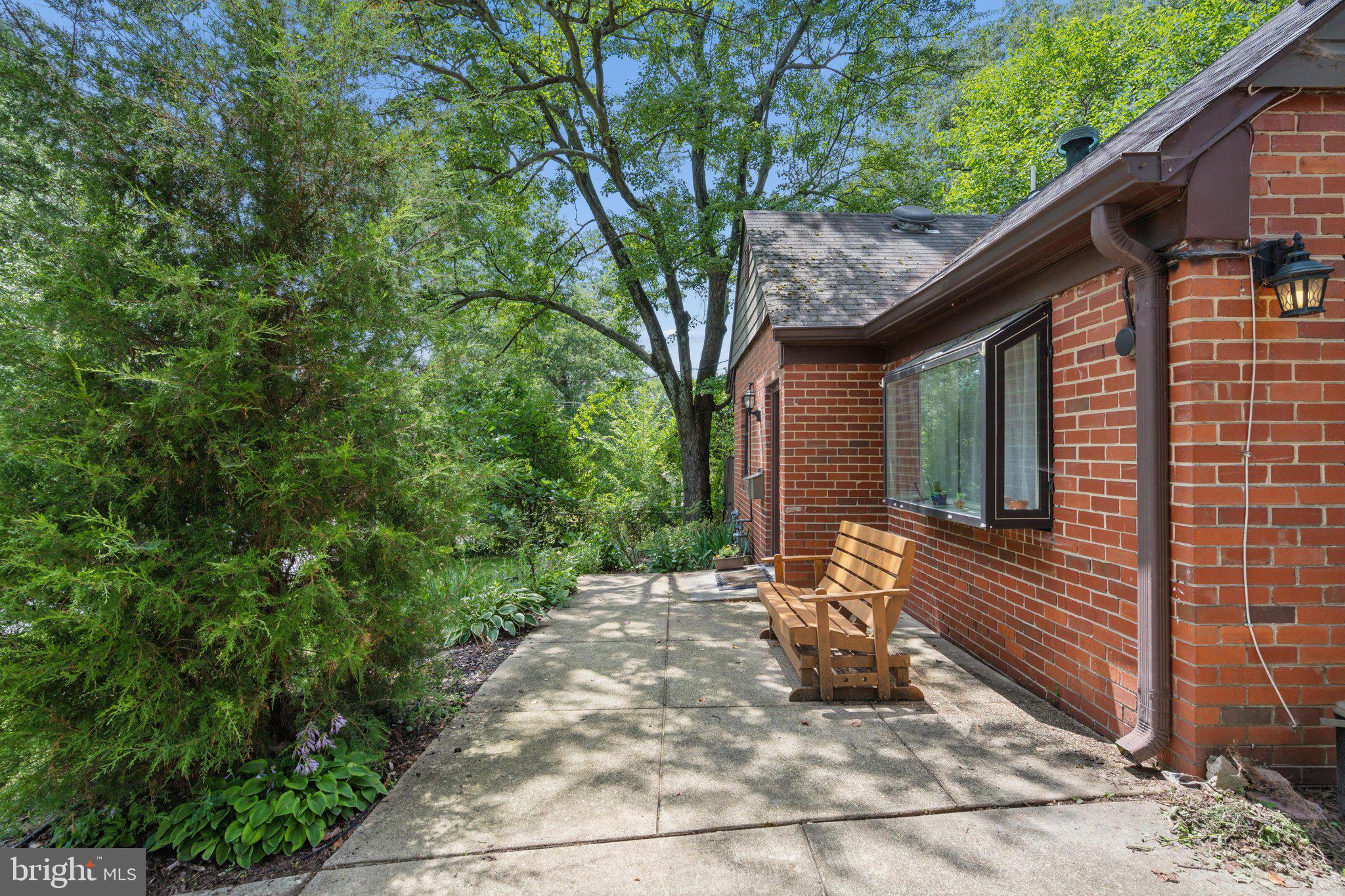 CAROLE HIGHLANDS - Residential
