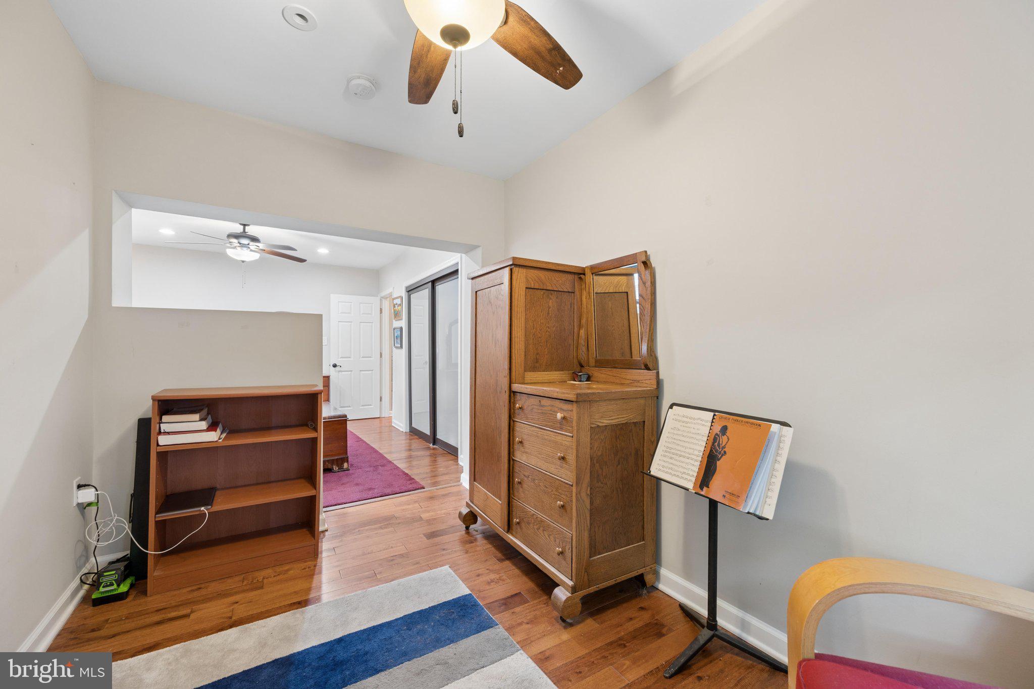 CAROLE HIGHLANDS - Residential