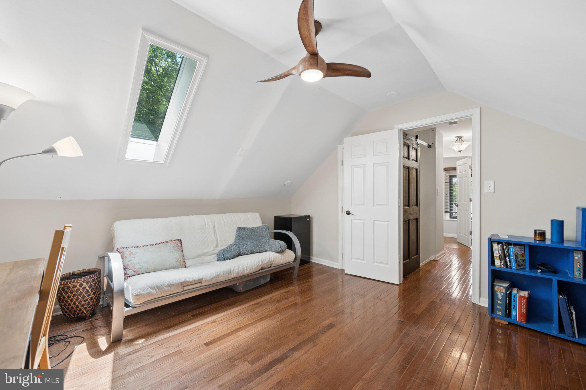 CAROLE HIGHLANDS - Residential