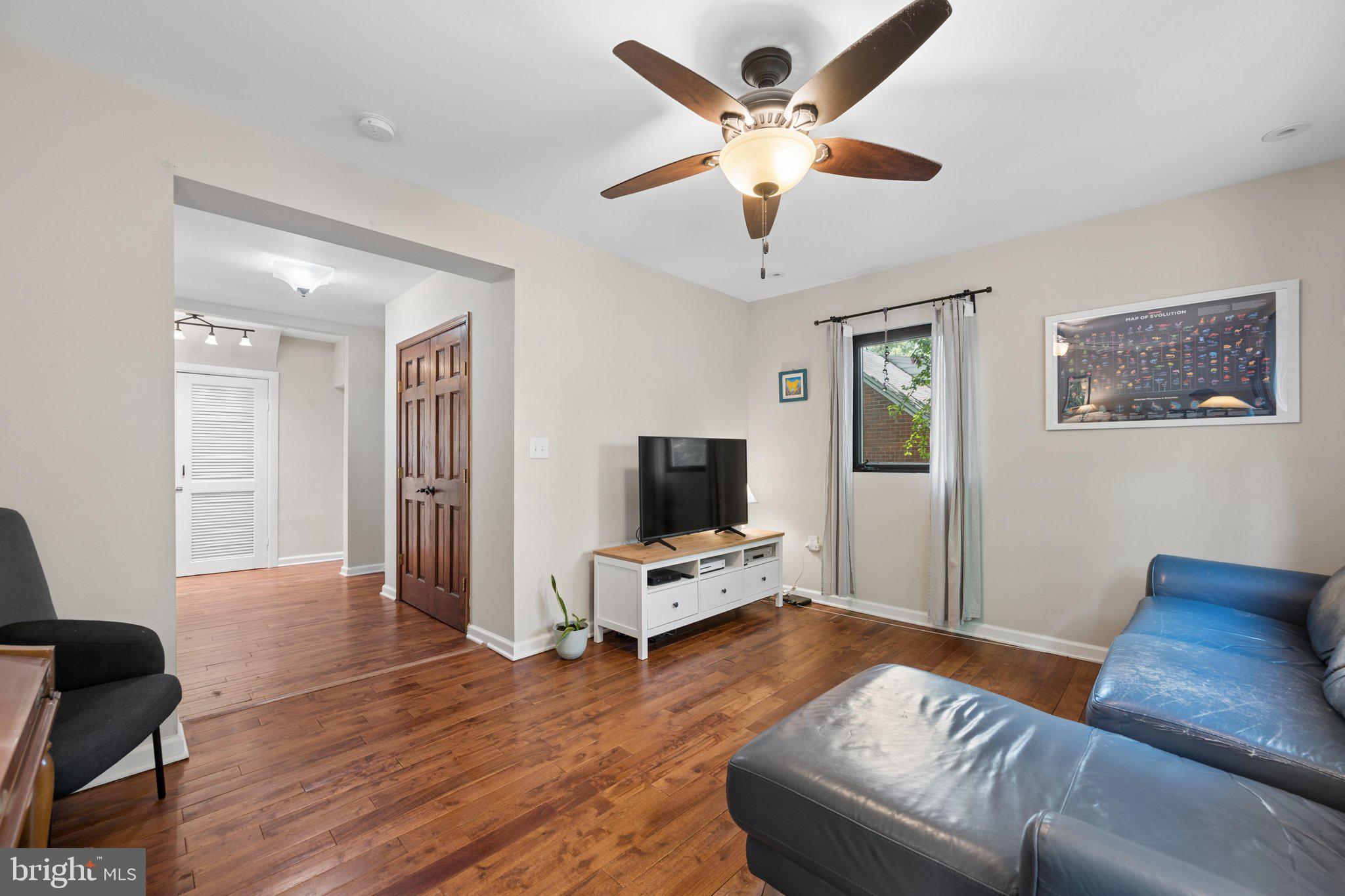 CAROLE HIGHLANDS - Residential