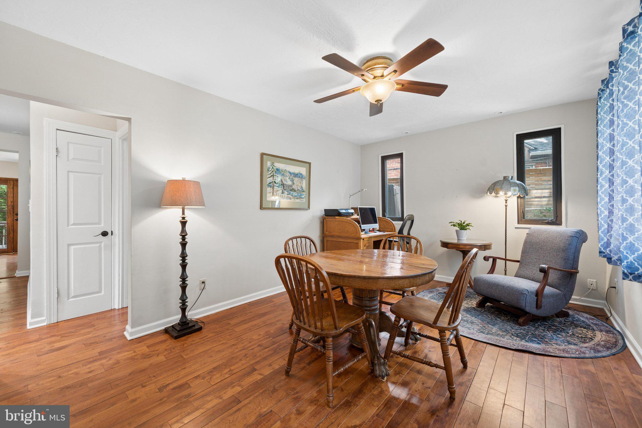 CAROLE HIGHLANDS - Residential