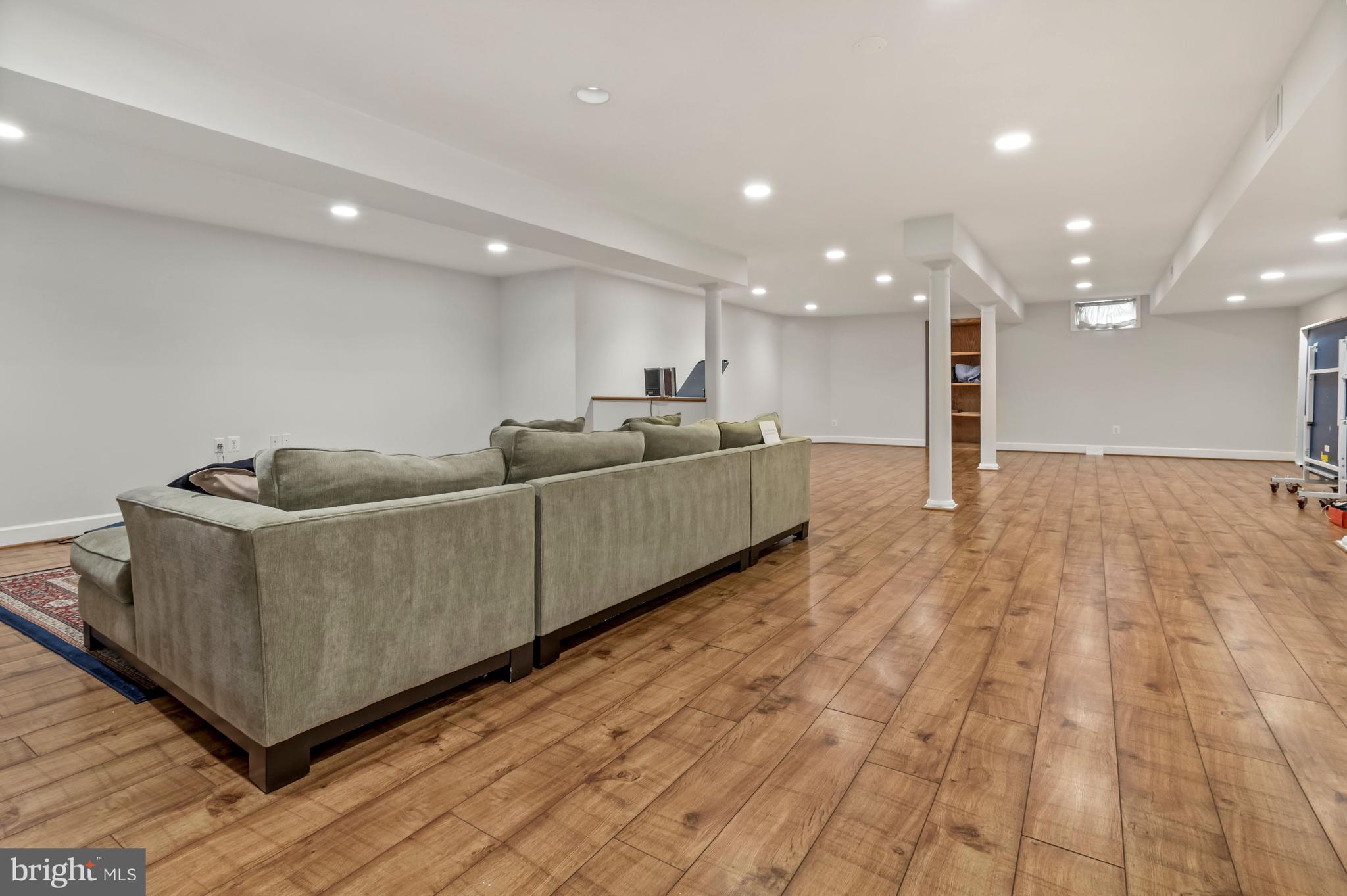 PINEY GLEN VILLAGE - Residential