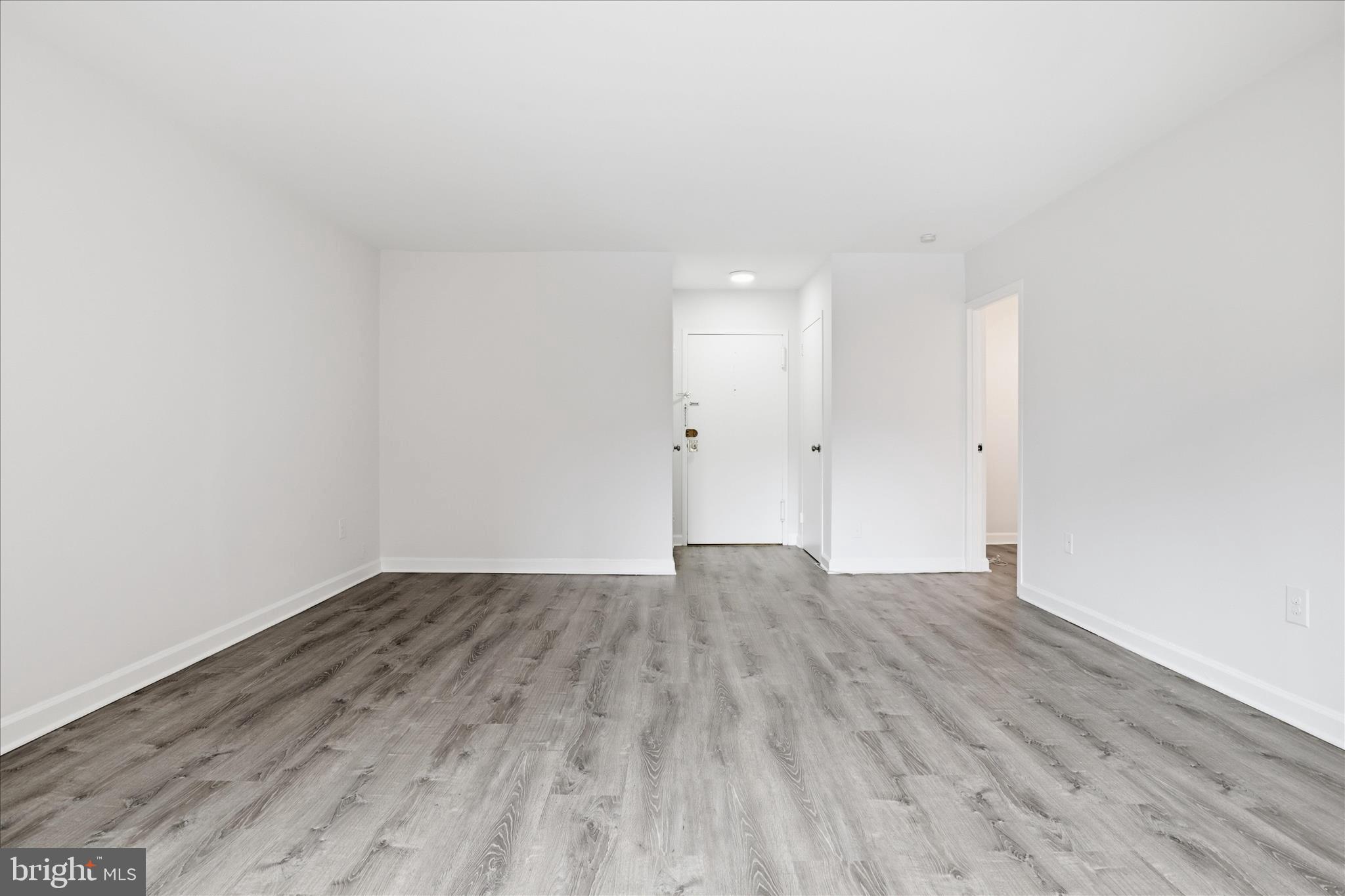 RIVER PLACE SOUTH - Residential