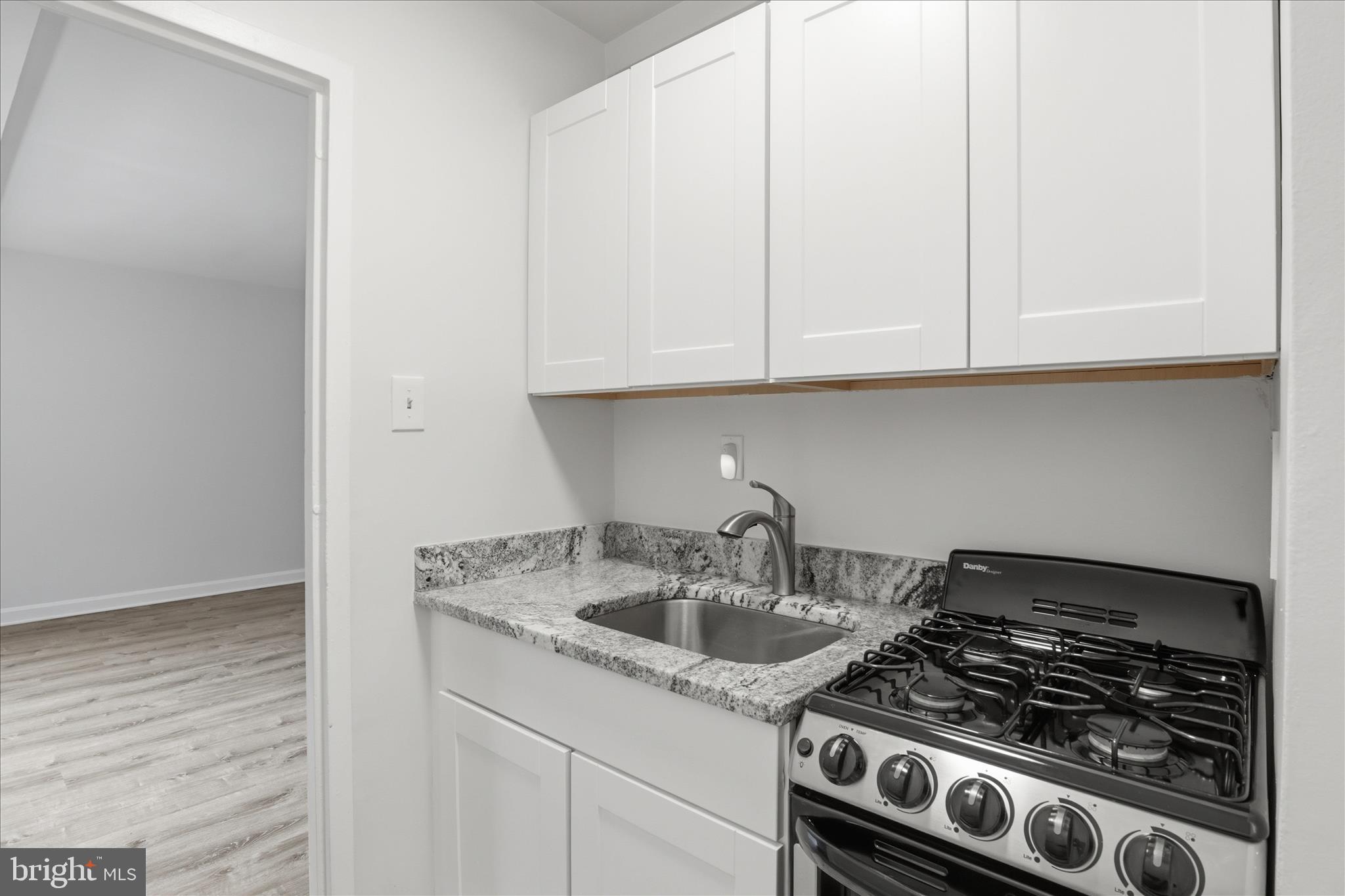 RIVER PLACE SOUTH - Residential