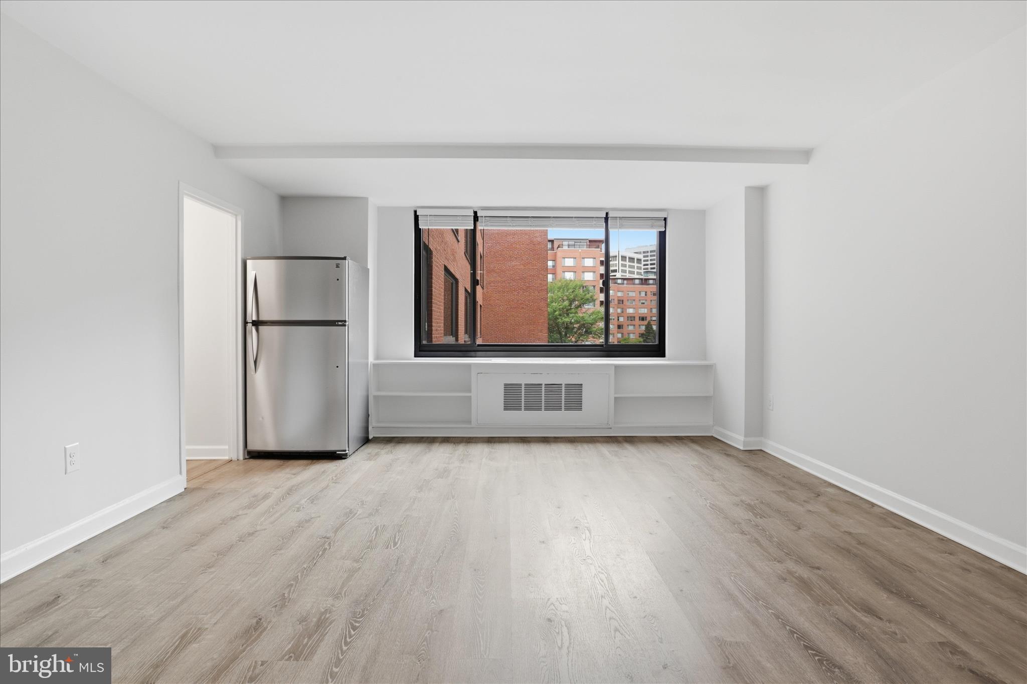 RIVER PLACE SOUTH - Residential