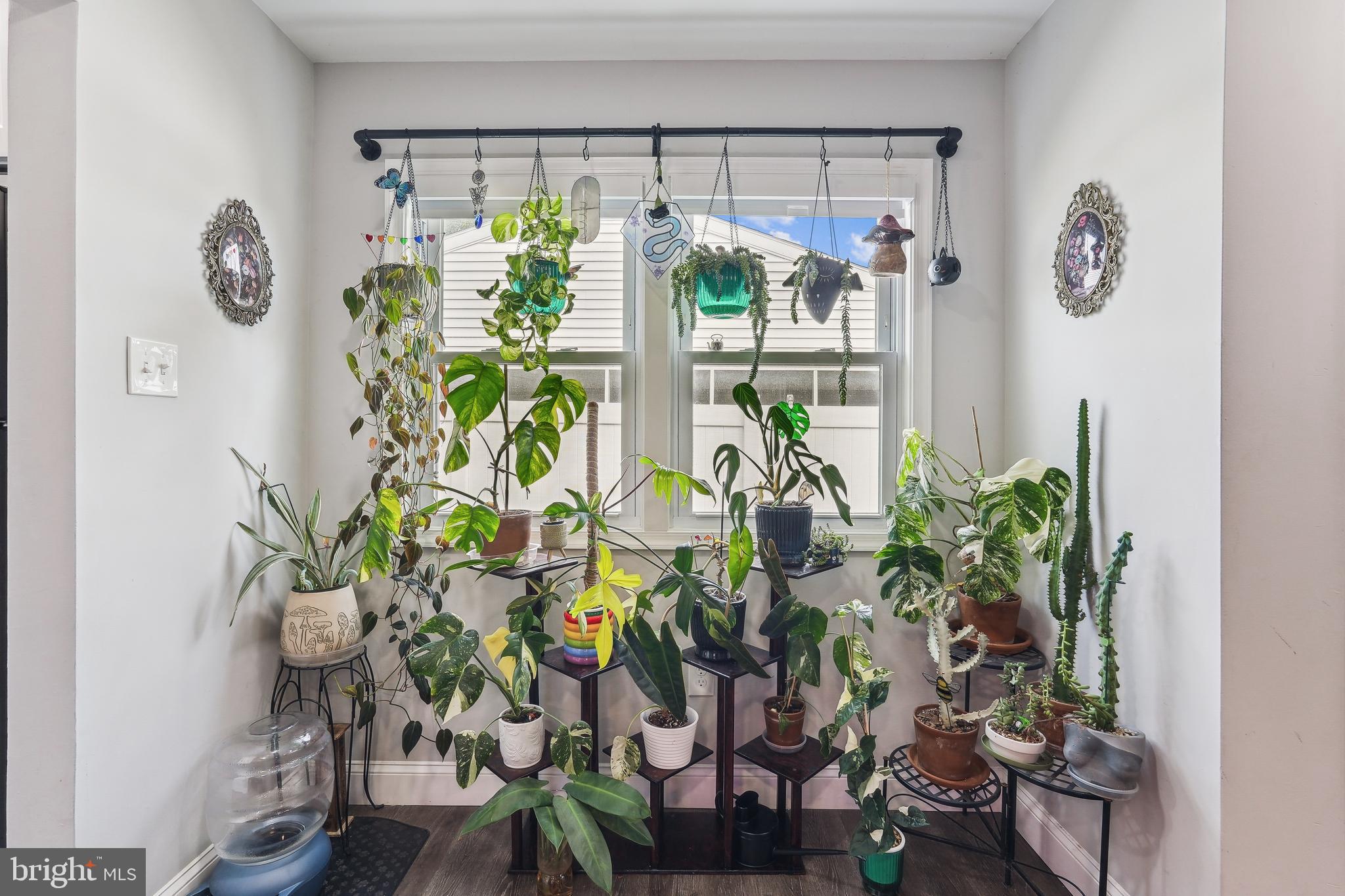 COLONIAL PARK - Residential