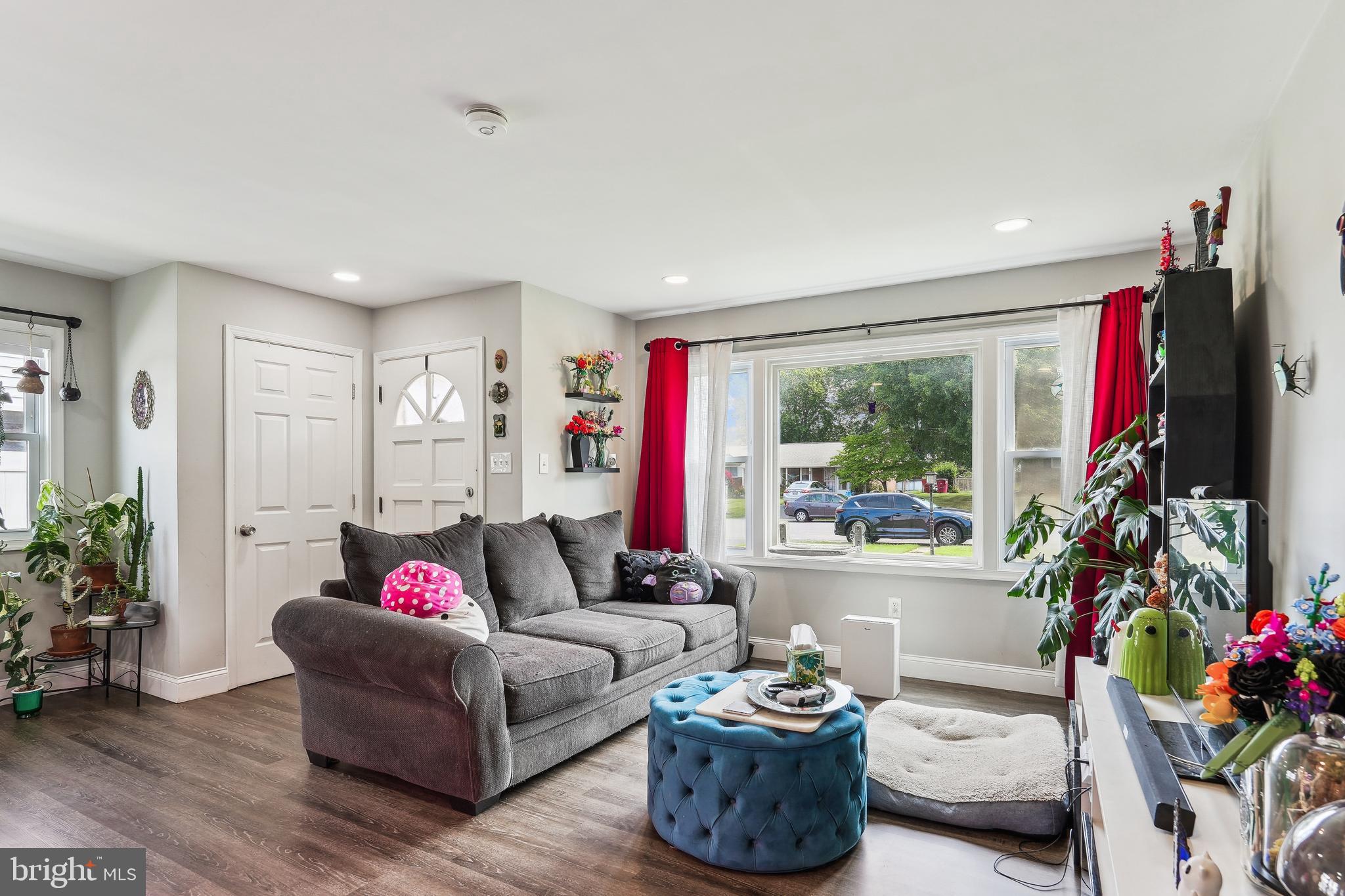 COLONIAL PARK - Residential