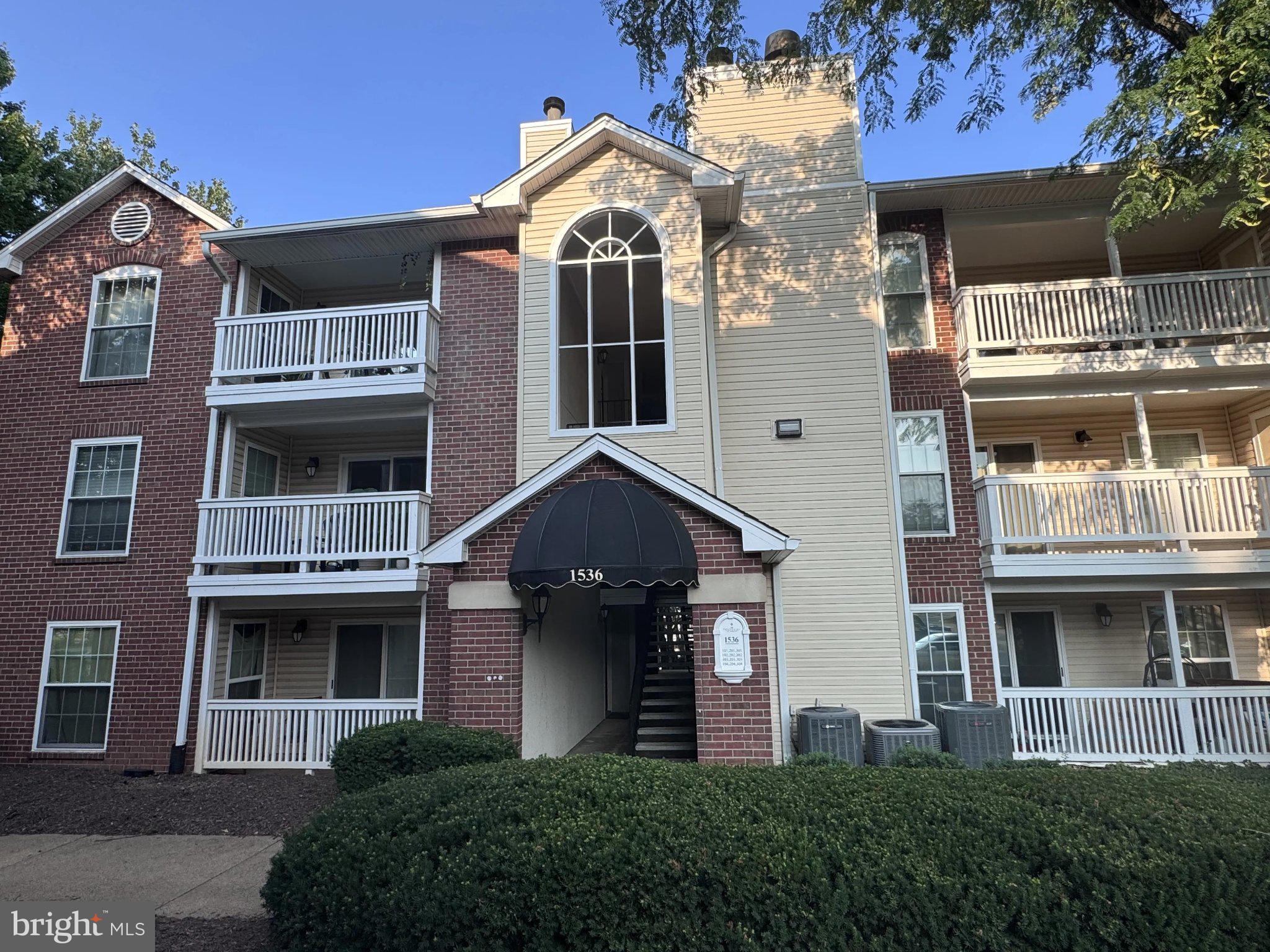 FOUNTAINS AT MCLEAN - Residential
