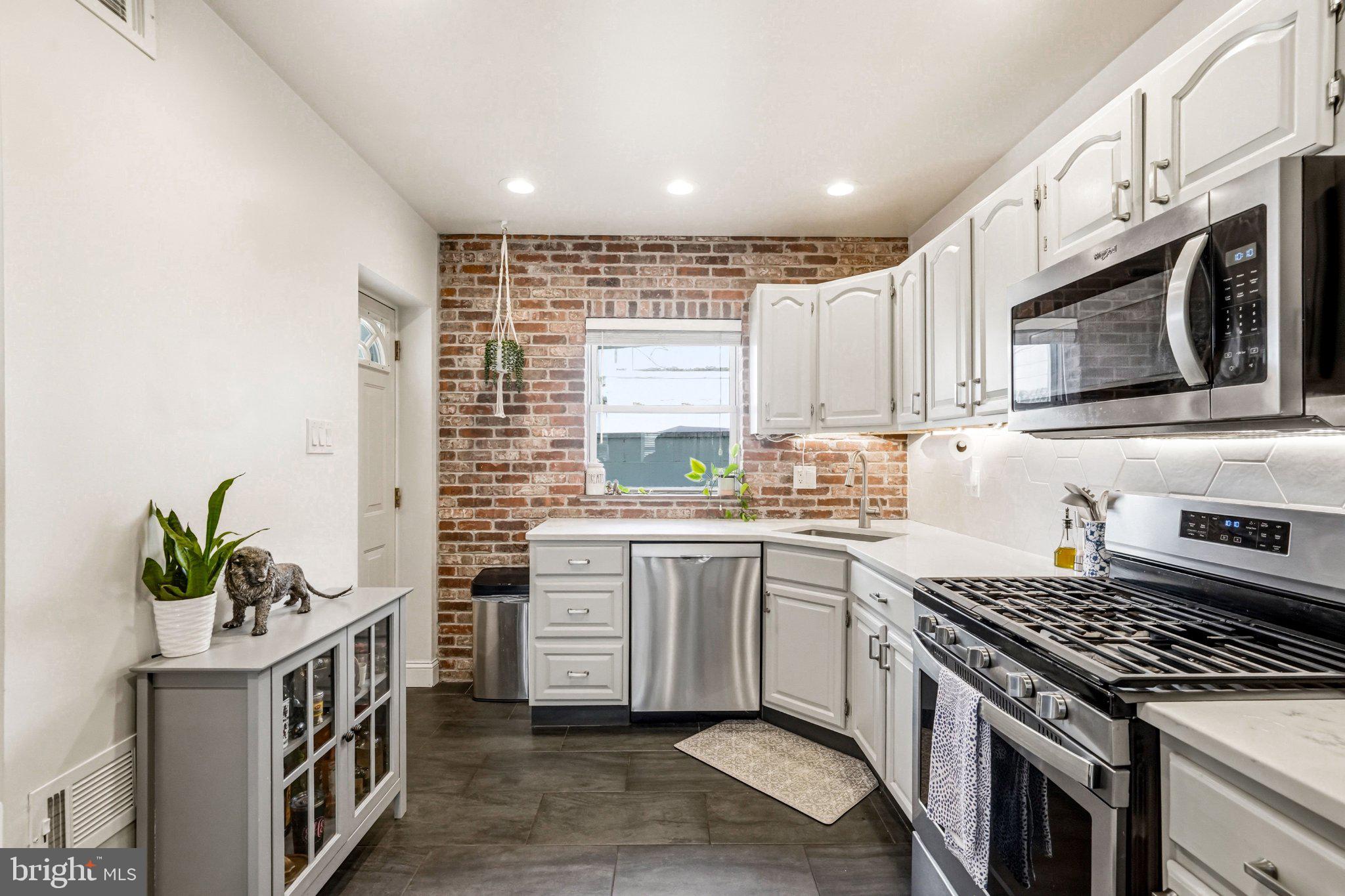 EAST PASSYUNK CROSSING - Residential