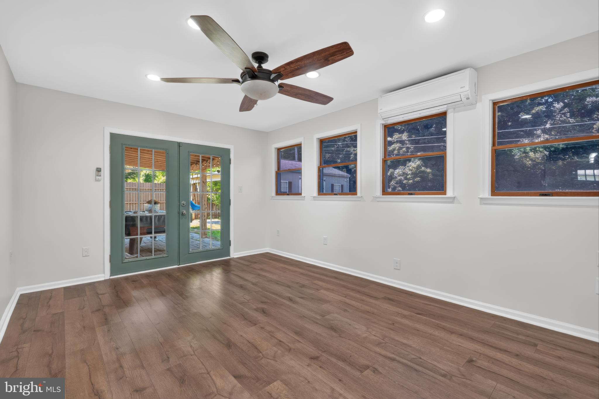 ELKWOOD ESTATES - Residential