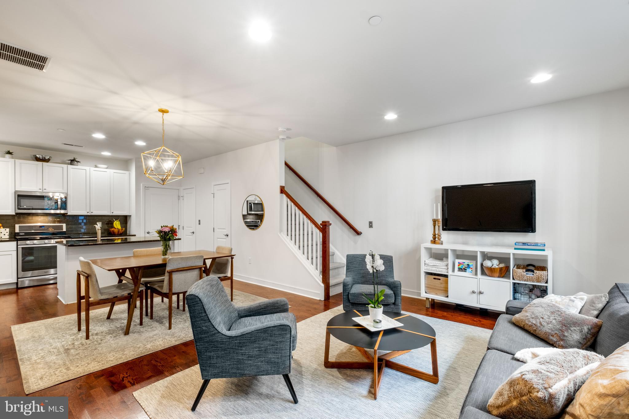 2400 SOUTH - Residential