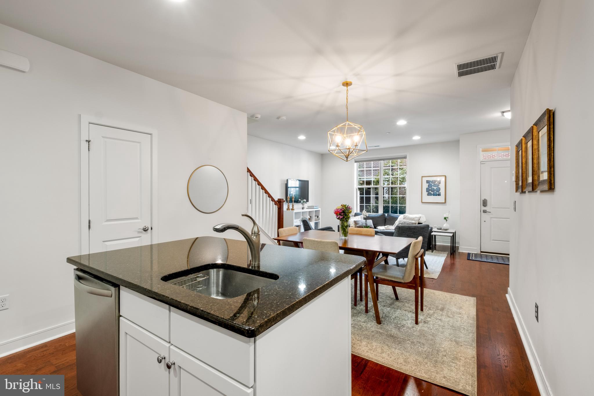 2400 SOUTH - Residential