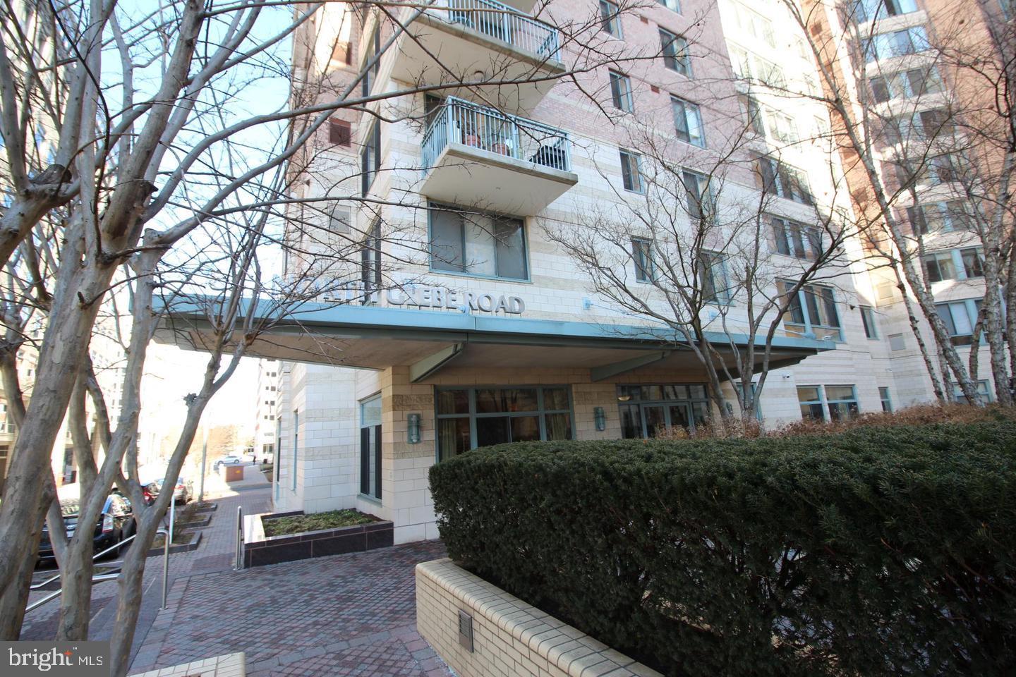 AVAILABLE APRIL 11! GEORGETOWN UNIVERSITY 5 MINUTES/ SHORT WALK TO BALLSTON METRO!  LOVELY 1 bedroom/1 bath luxury condo on 19th floor with beautiful views! Renovated kitchen w/granite countertops and upgraded appliances. Great amenities: rooftop deck, pool, fitness room, walk to restaurants and shops.  Garage Parking!  NEAR TO MULTIPLE PARKS,  POTOMAC RIVER,  RT 66,  RT 50, GW PKWY, KENNEDY CENTER, CONSTITUTION AVENUE, CAPITOL HILL!   EASY ONLINE APPLICATION,  Ask Your Realtor For Details!