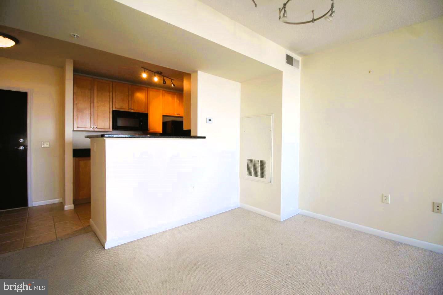 CONTINENTAL - Residential Lease
