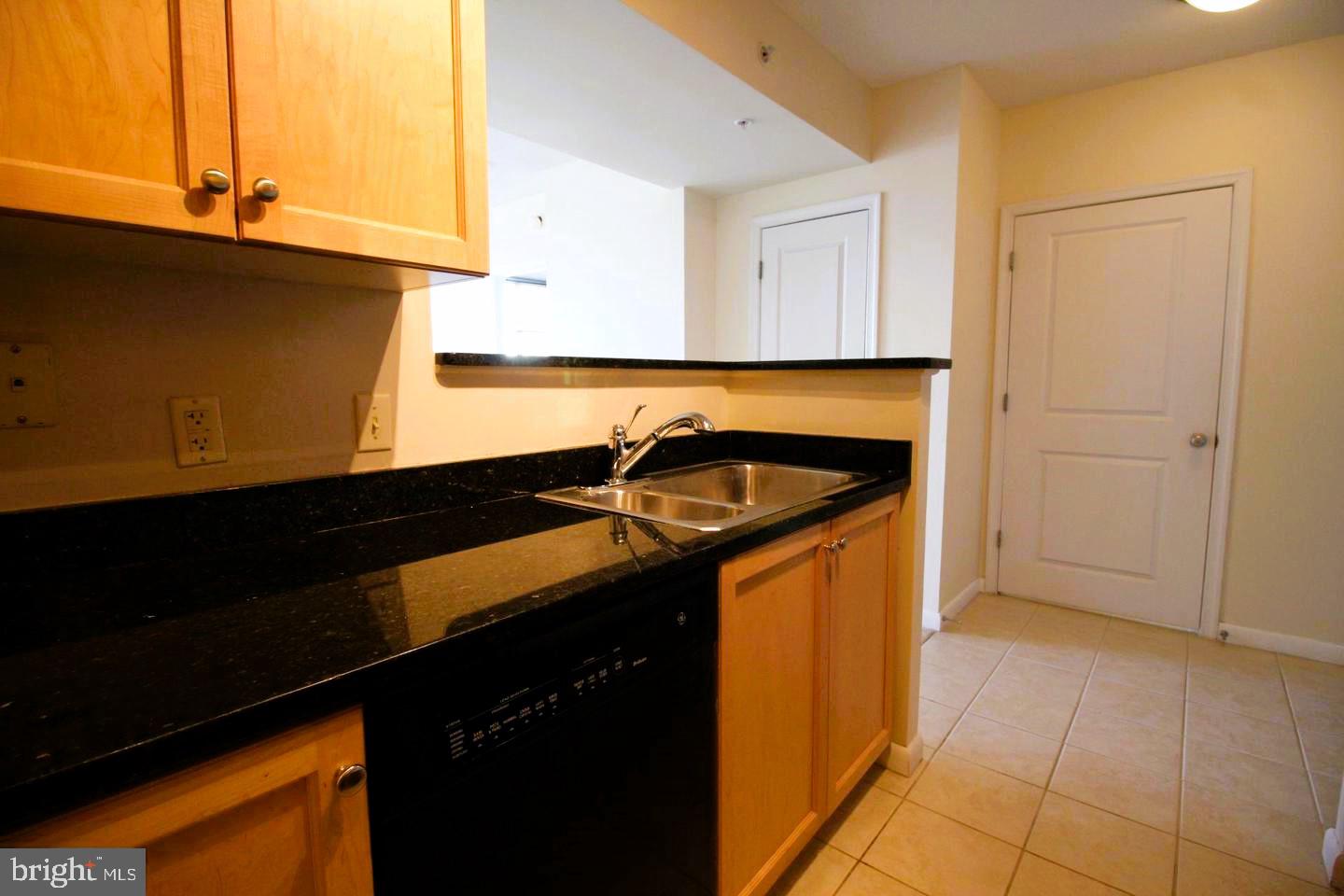 CONTINENTAL - Residential Lease