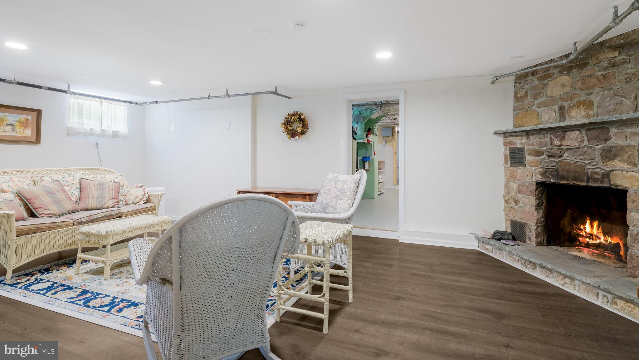IRON HILL - Residential