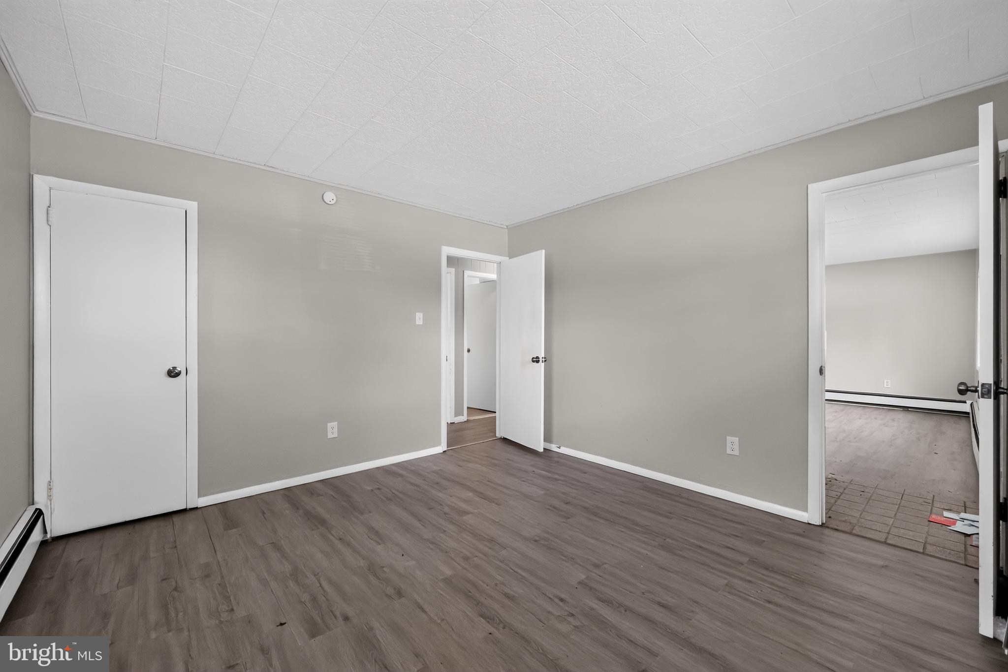ROXBOROUGH - Residential