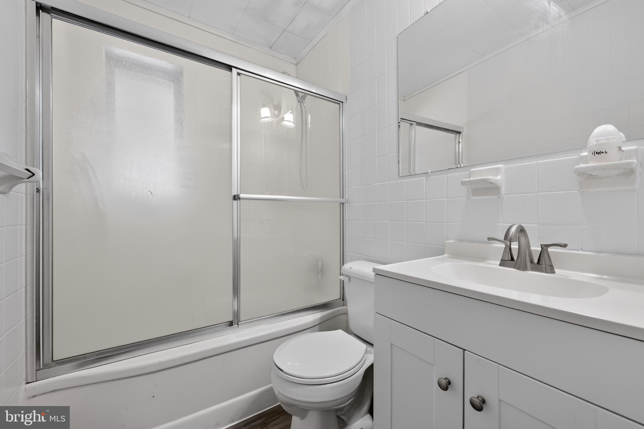 ROXBOROUGH - Residential