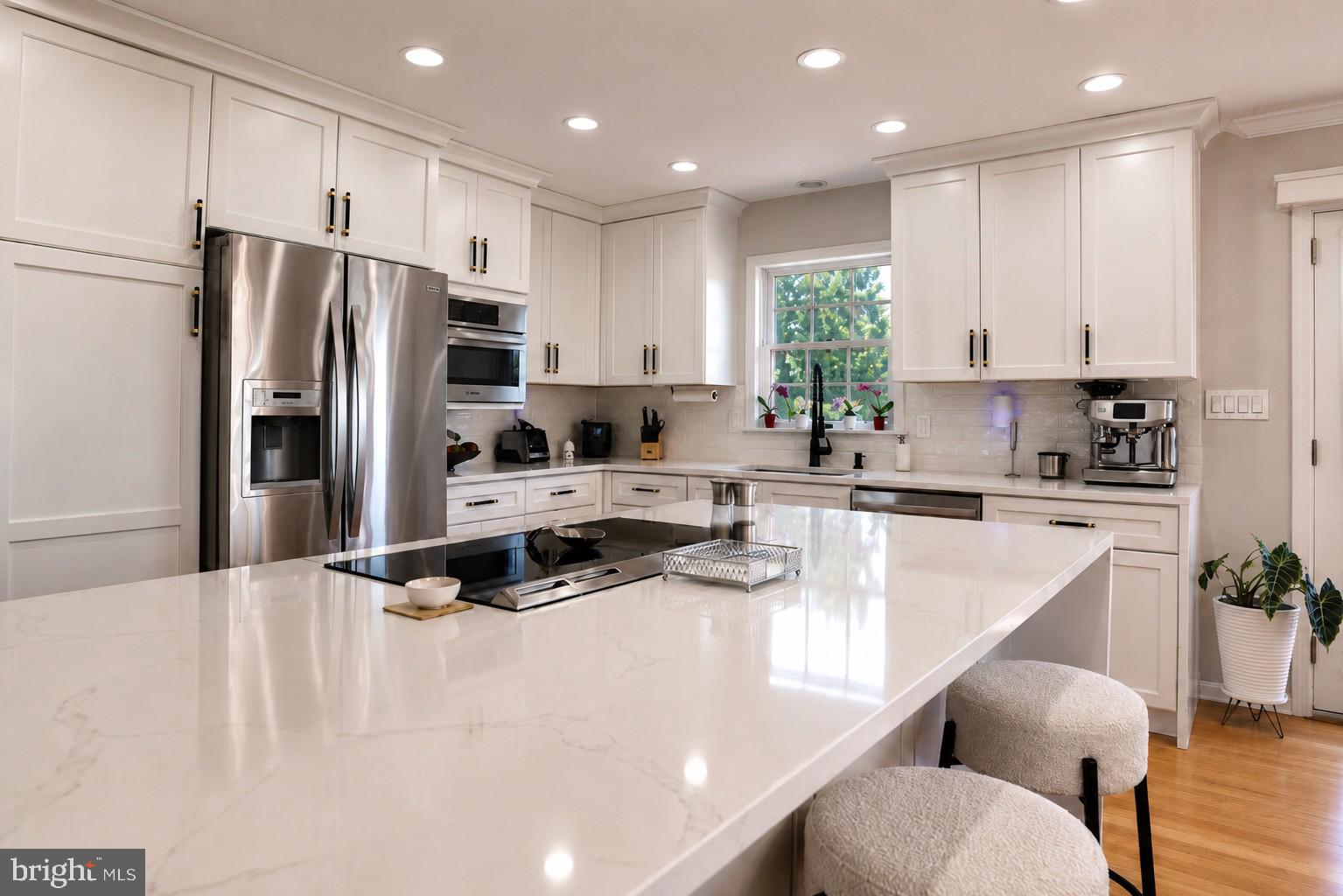CARAVEL WOODS - Residential