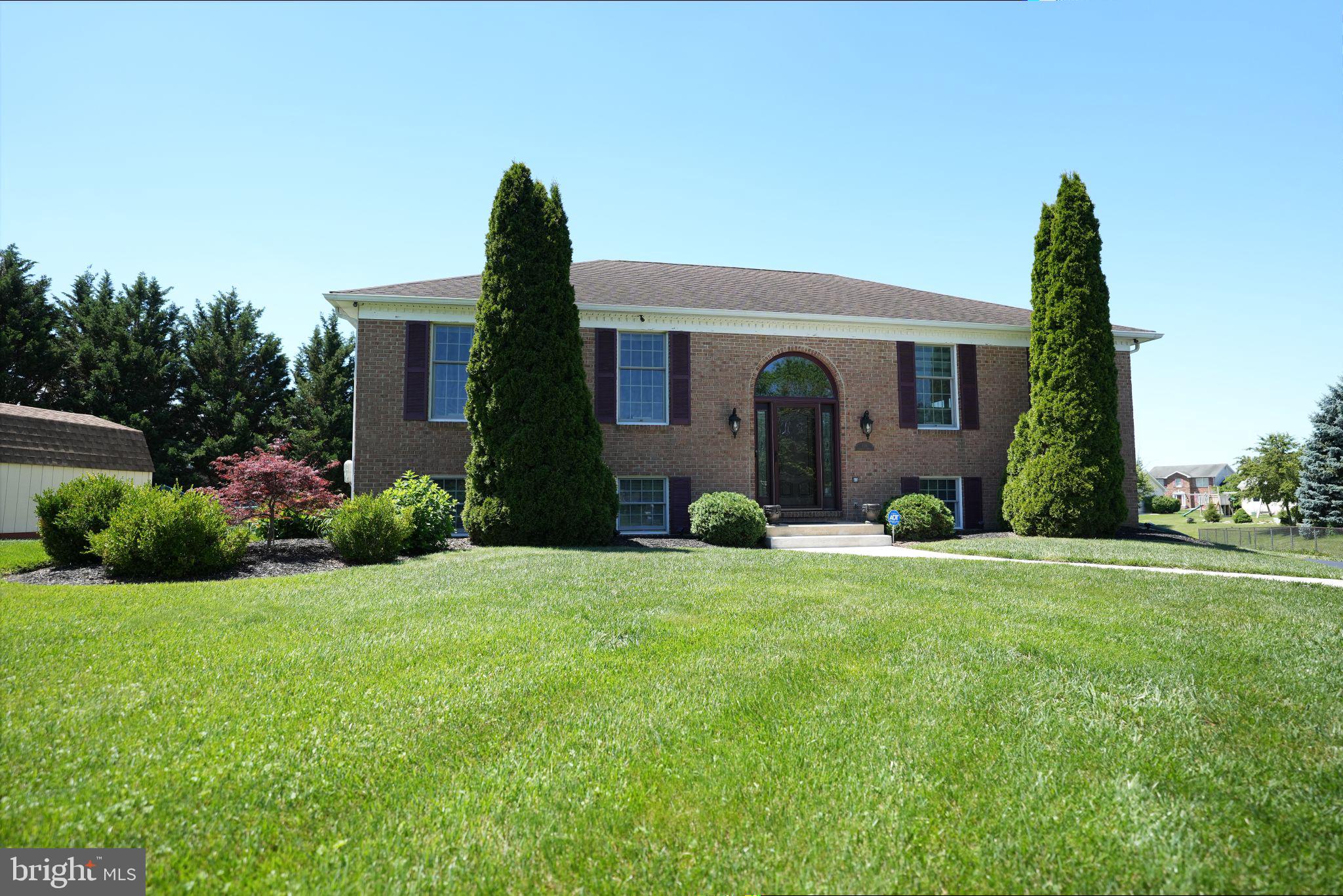 Welcome to 136 Bernice Drive, a beautifully maintained home nestled on a quiet cul‑de‑sac in the heart of Bear, Delaware. This inviting property offers the perfect blend of comfort, flexibility, and modern convenience—ideal for today’s lifestyle.
Step inside to discover natural oak hardwood floors flowing throughout the entire home, adding warmth, elegance, and timeless appeal from the moment you enter.
The bright, open floor plan seamlessly connects the kitchen and living room, creating a welcoming space perfect for everyday living or entertaining. The spacious kitchen features luxurious quartz countertops, a massive waterfall‑edge island, abundant white cabinetry, and plenty of room for gathering with family and friends.
This home offers three generously sized bedrooms and three full bathrooms, providing exceptional comfort, privacy, and convenience for family members and guests alike.
A standout feature of this property is the private in‑law suite/apartment, complete with its own separate entrance. This versatile space is ideal for multigenerational living, extended guests, rental income potential, or a dedicated home office—offering exceptional flexibility and value.
Step outside to a spacious backyard perfect for entertaining, relaxing, or creating your own outdoor retreat. Whether you envision summer barbecues, a garden, or a peaceful place to unwind, this yard delivers.
Conveniently located near shopping, dining, parks, and major commuter routes, this move‑in‑ready home combines suburban comfort with everyday convenience. Opportunities like this are rare in one of Bear’s most desirable locations. Make 136 Bernice Drive your next home.