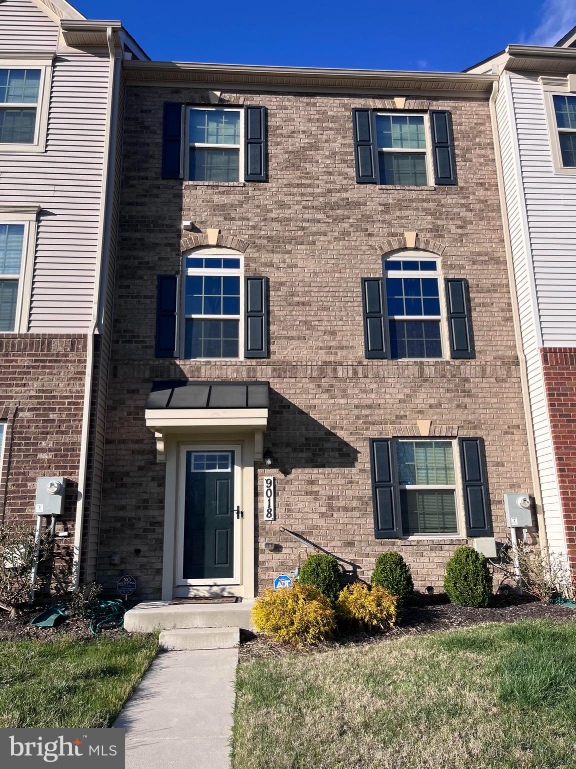 ARMSTRONG VILLAGE - Residential