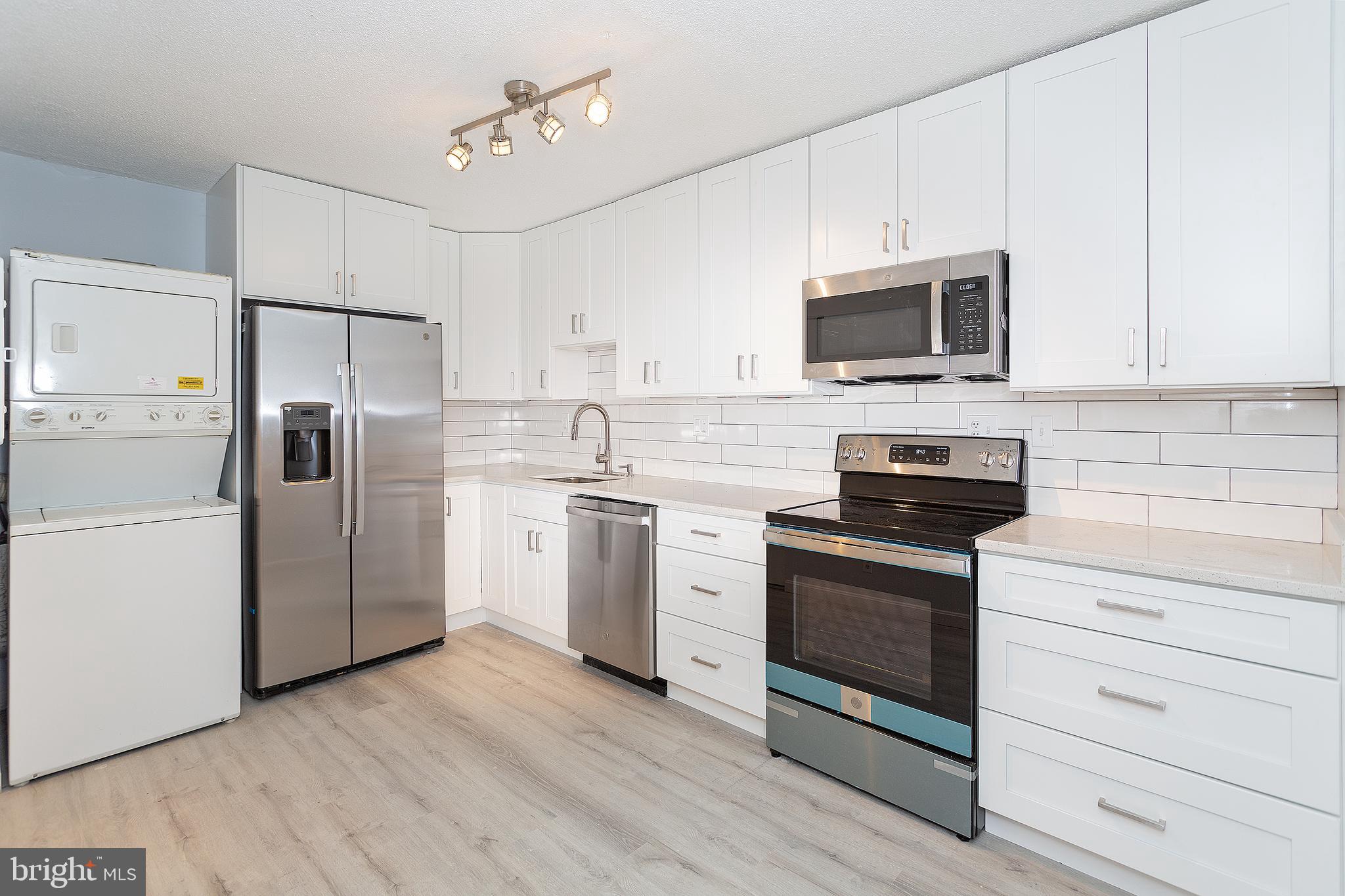 ROTONDA - Residential Lease