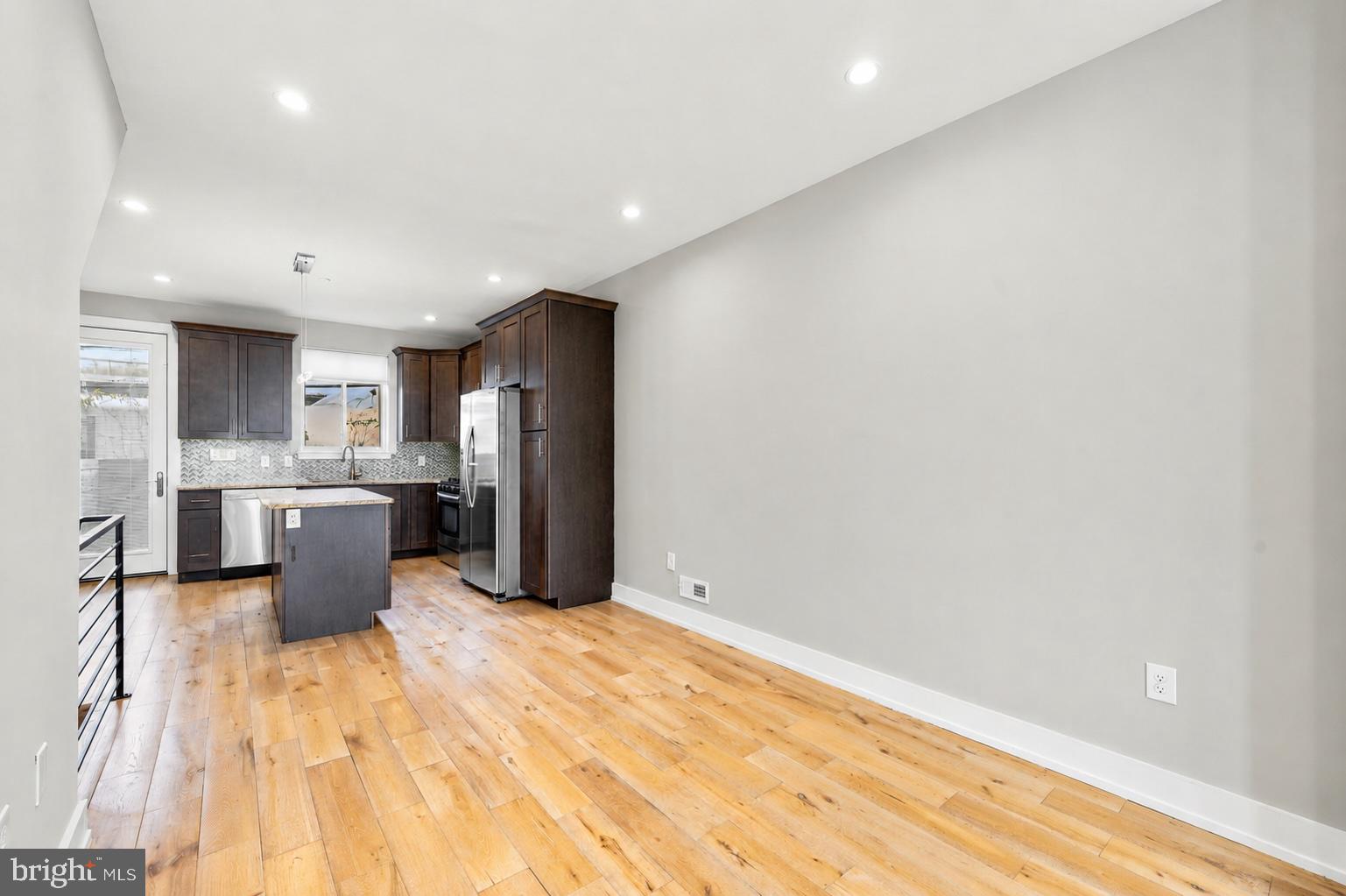 POINT BREEZE - Residential