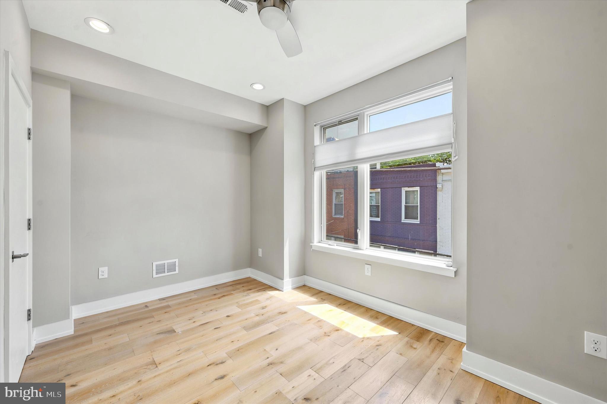 POINT BREEZE - Residential