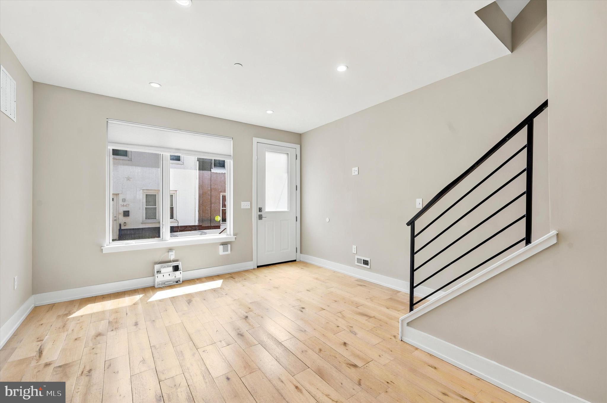POINT BREEZE - Residential