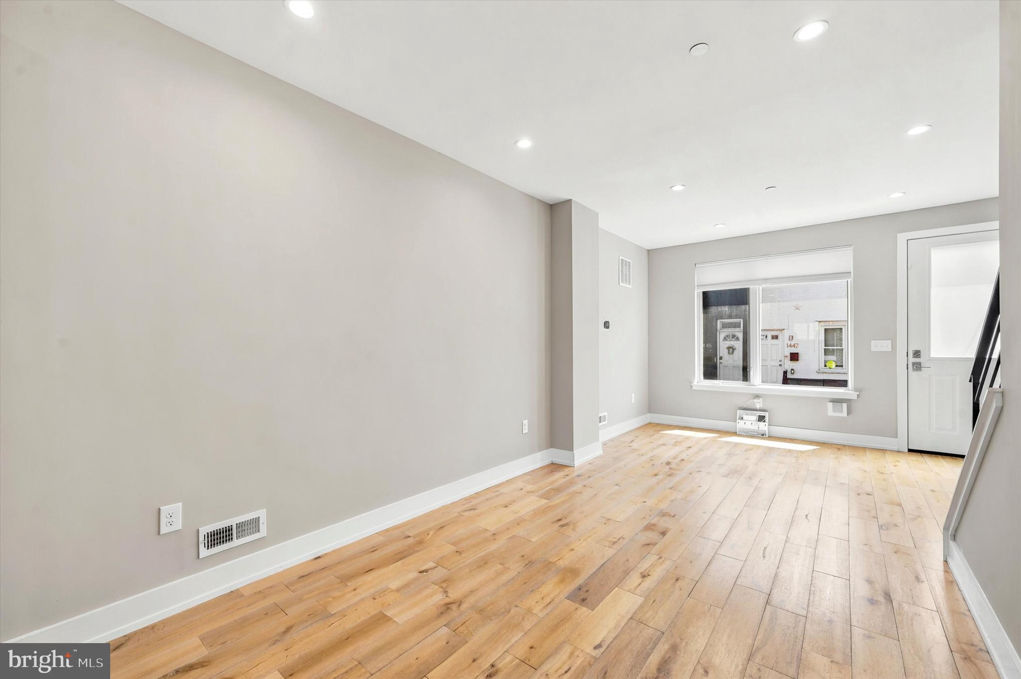 POINT BREEZE - Residential