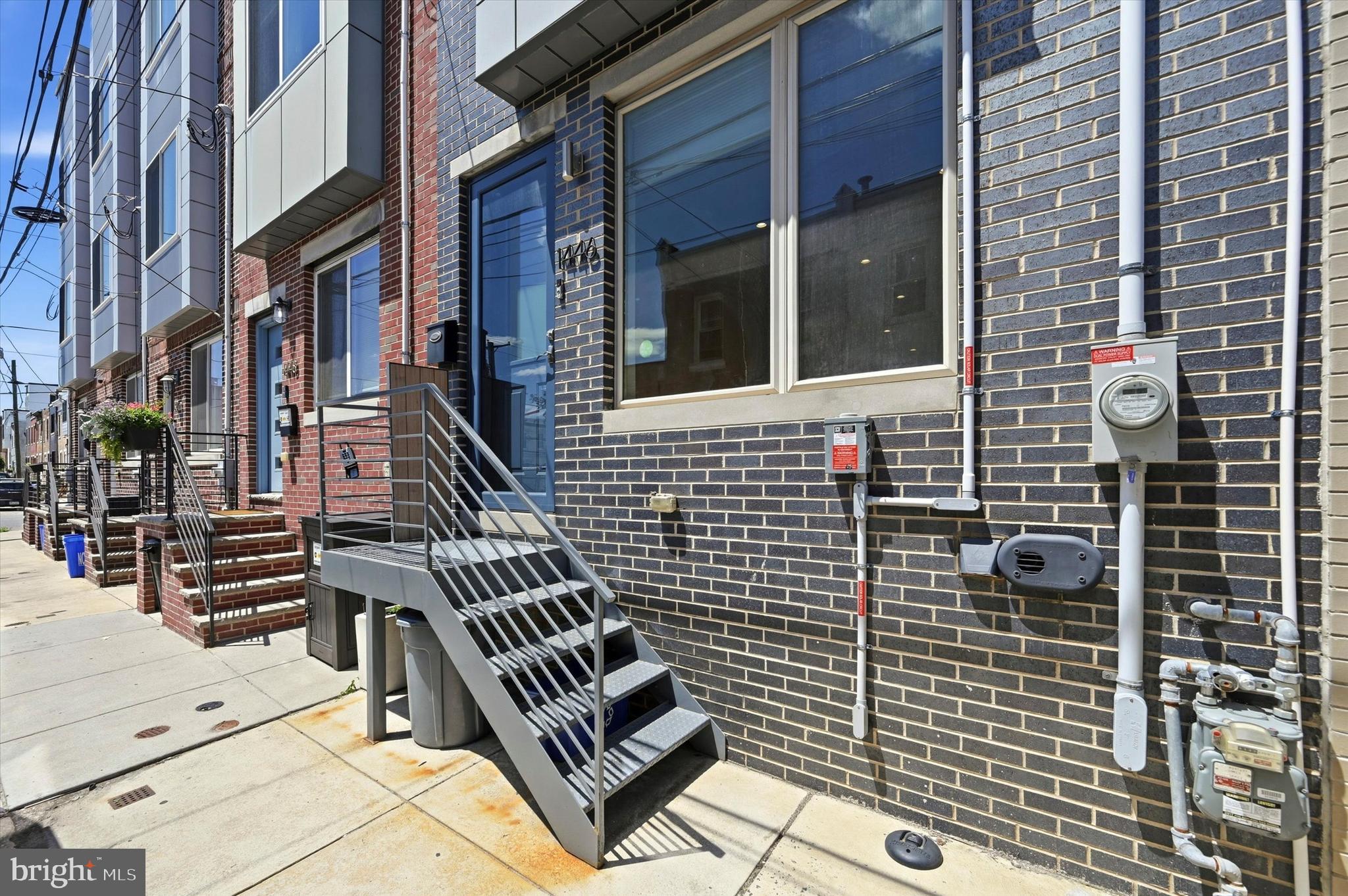 POINT BREEZE - Residential