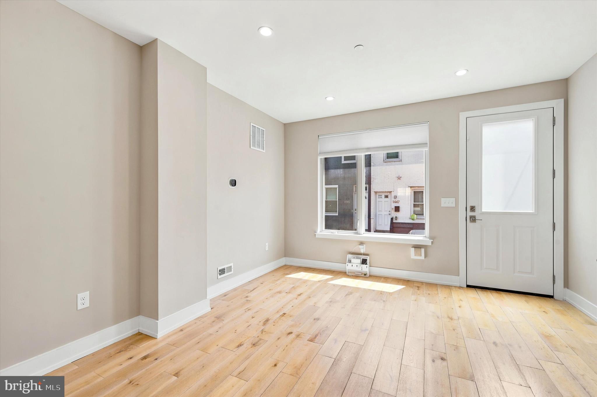 POINT BREEZE - Residential