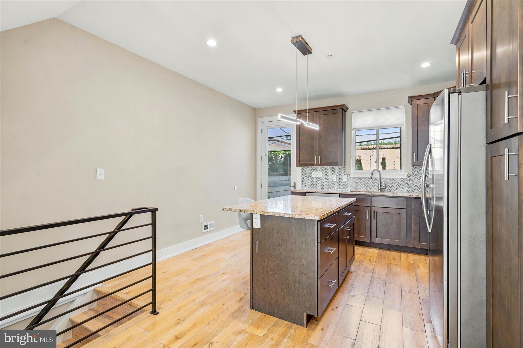 POINT BREEZE - Residential