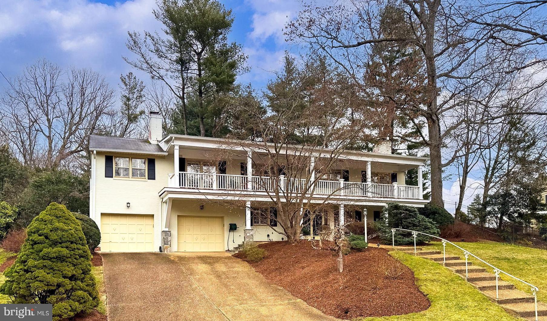 RIVERCREST - Residential