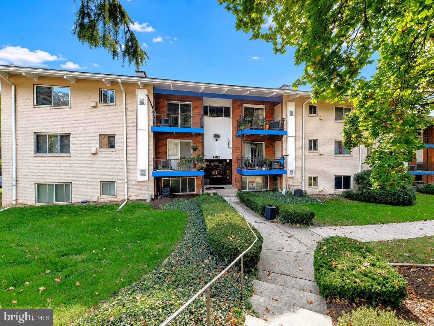 Spacious 1BR Condo Unit in Beltsville Montgomery County. Central AC, modern appliances, new flooring, and in-building laundry room. 
ALL Utilities included in the moderate monthly condo fee.